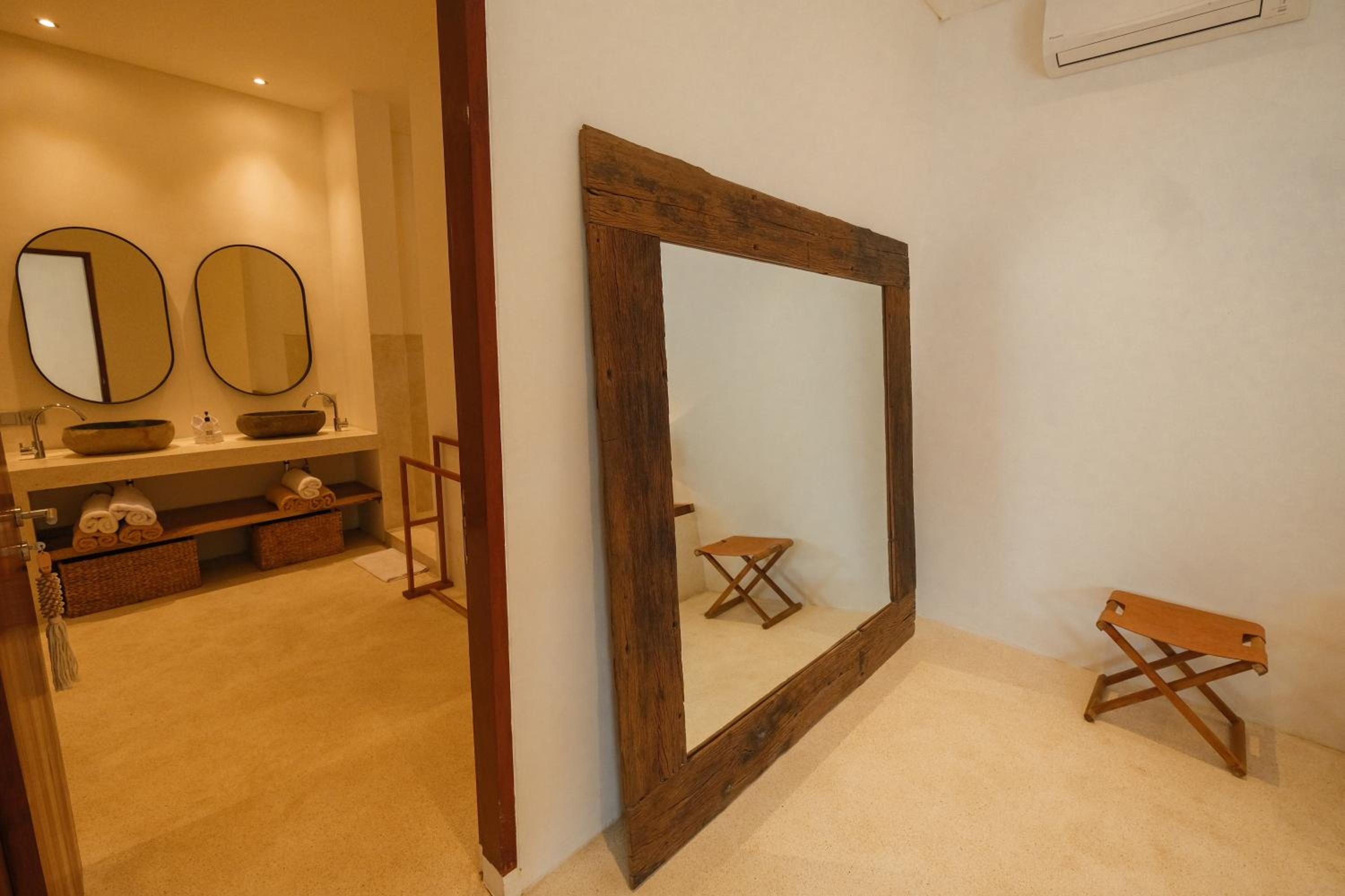 Two-Bedroom Villa - Photo 8