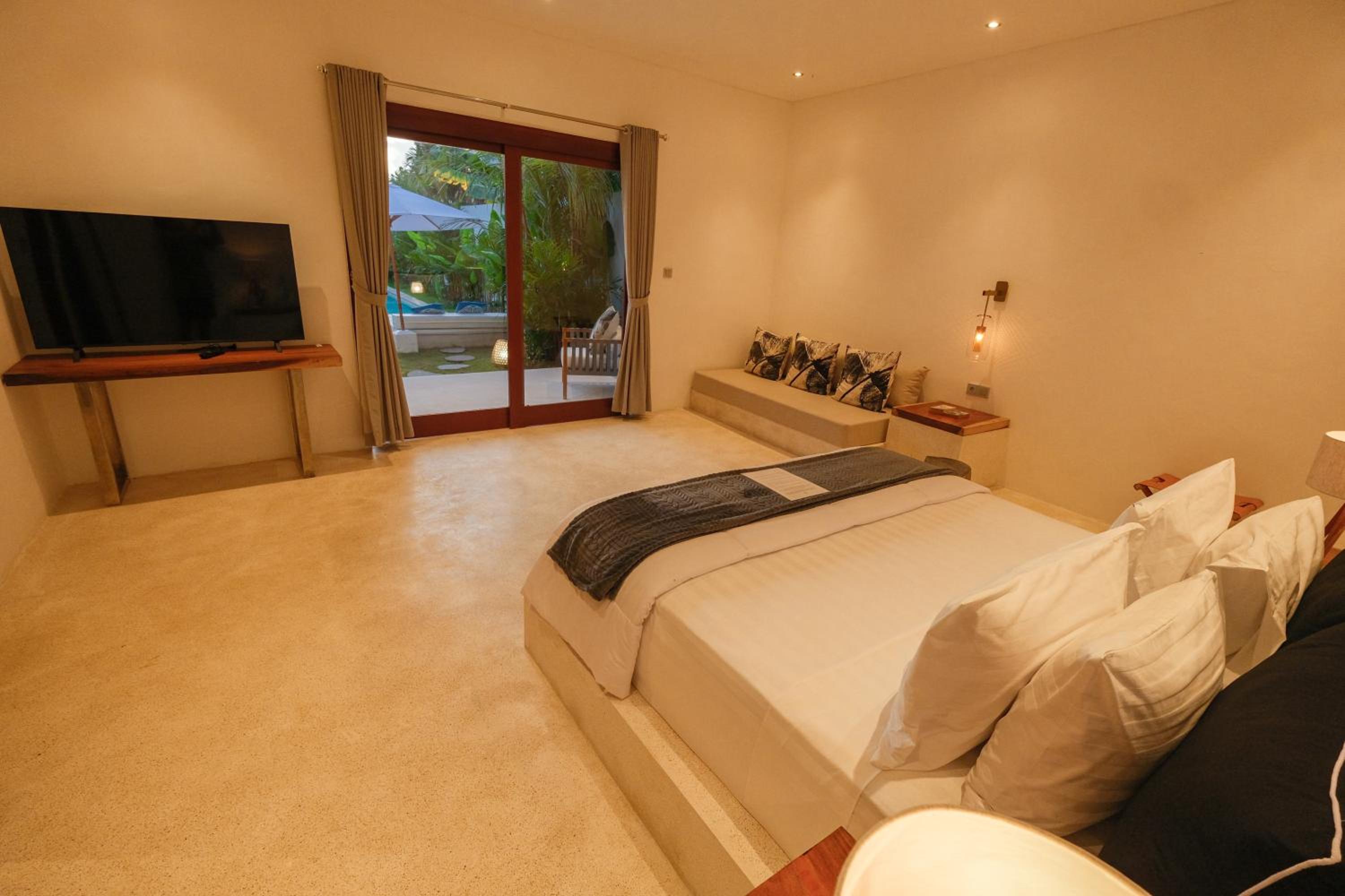 Two-Bedroom Villa - Photo 6
