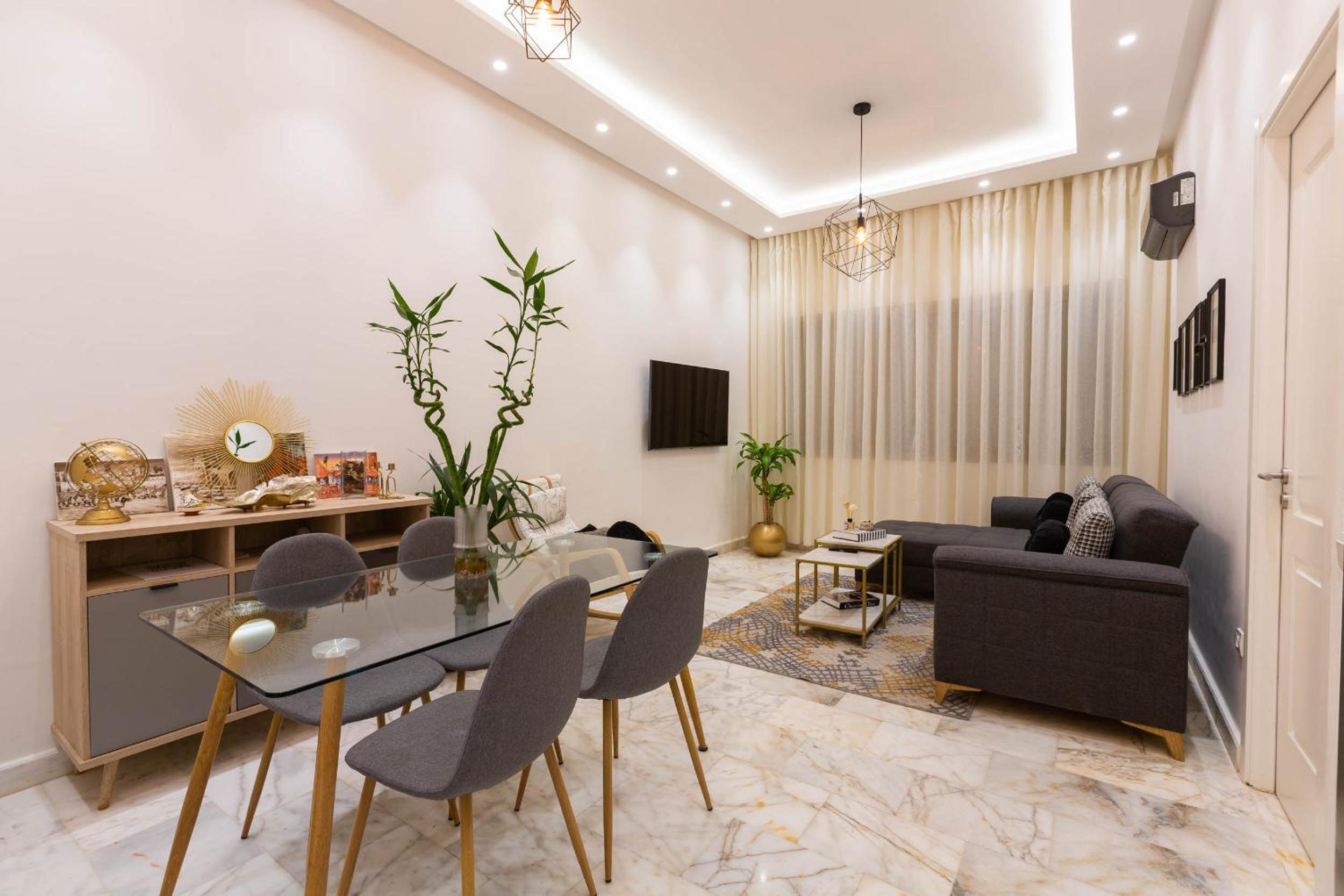 One-Bedroom Apartment - Photo 4