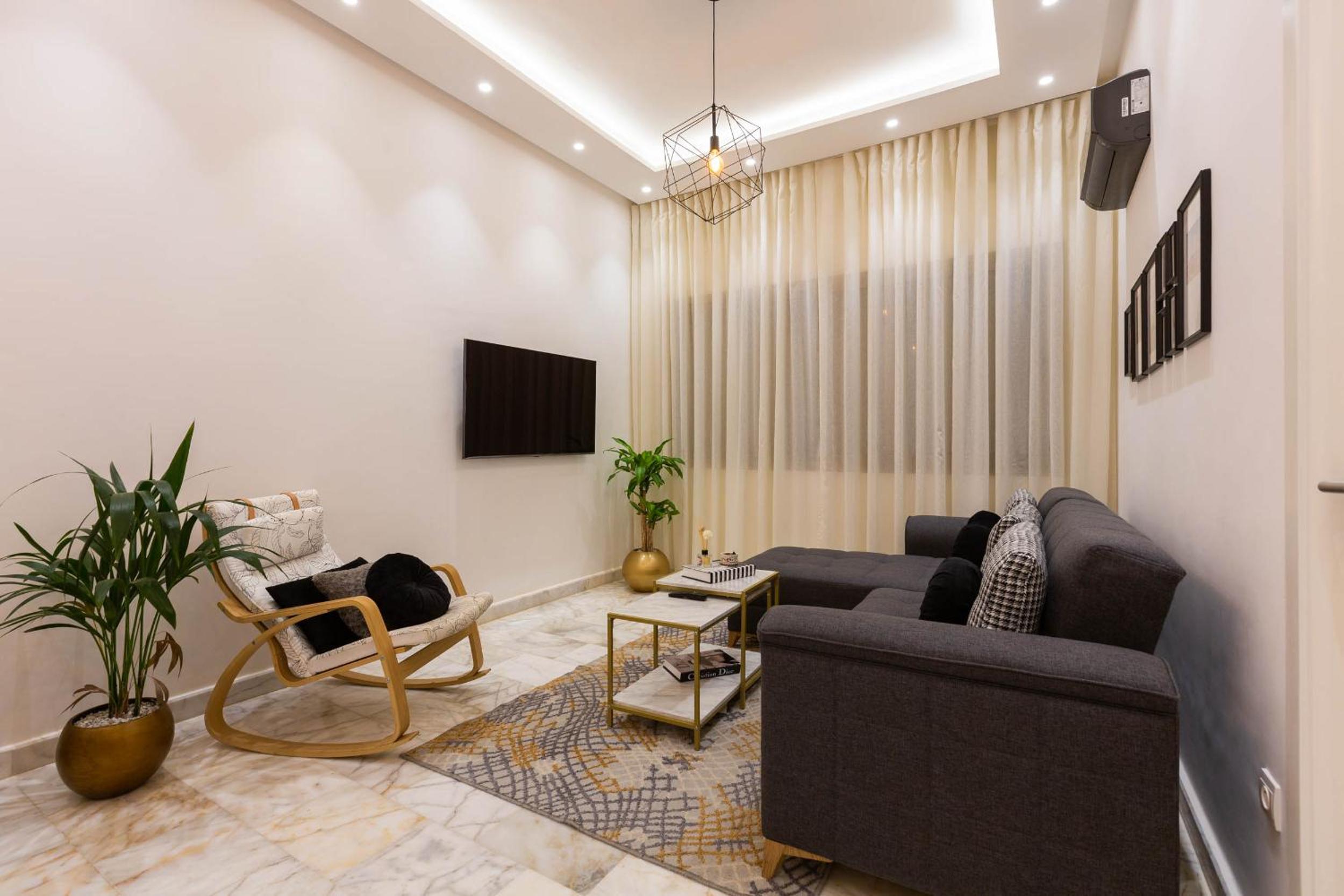 One-Bedroom Apartment - Photo 41