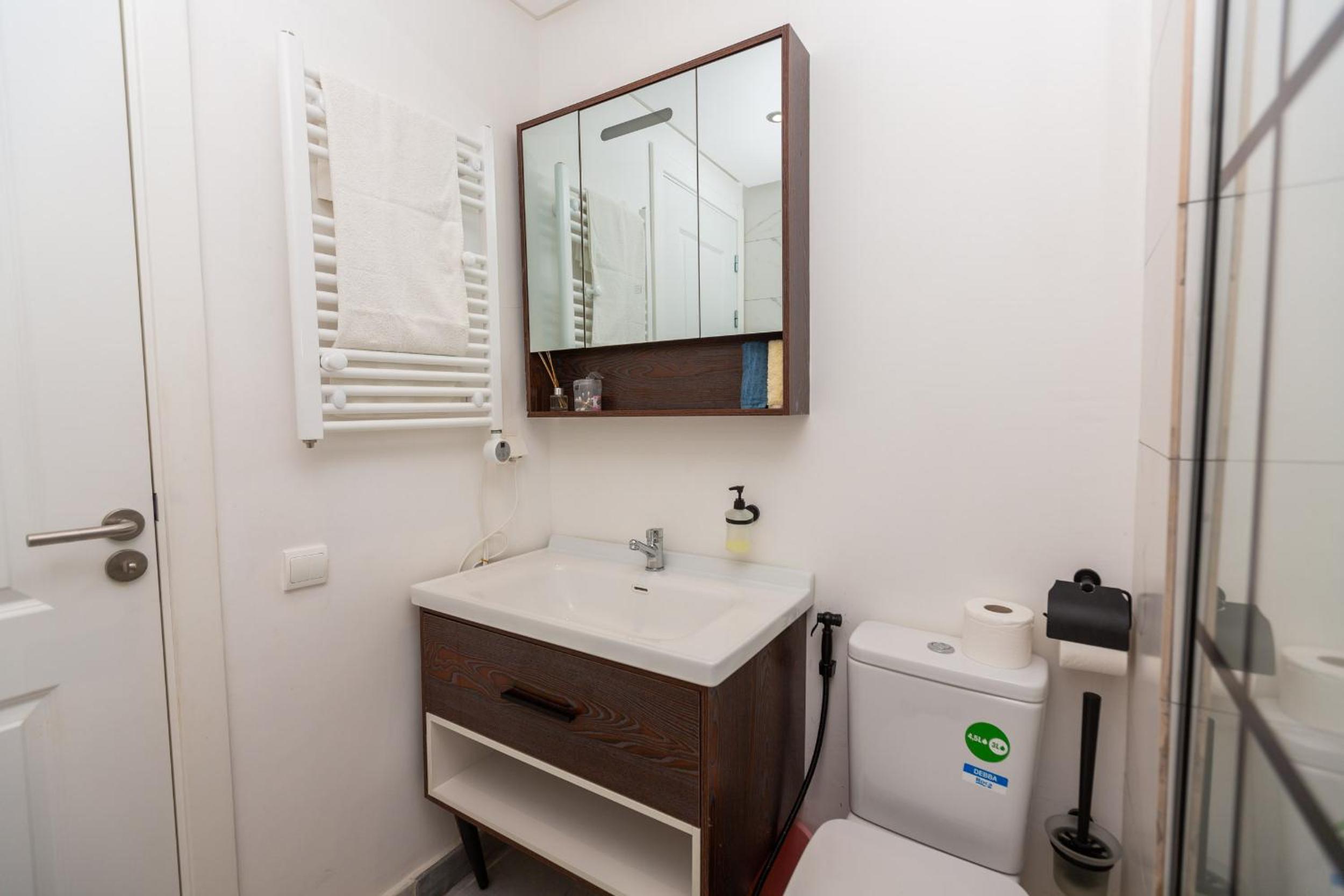 One-Bedroom Apartment - Photo 13