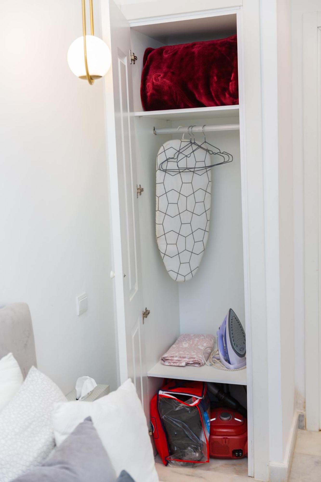 One-Bedroom Apartment - Photo 14