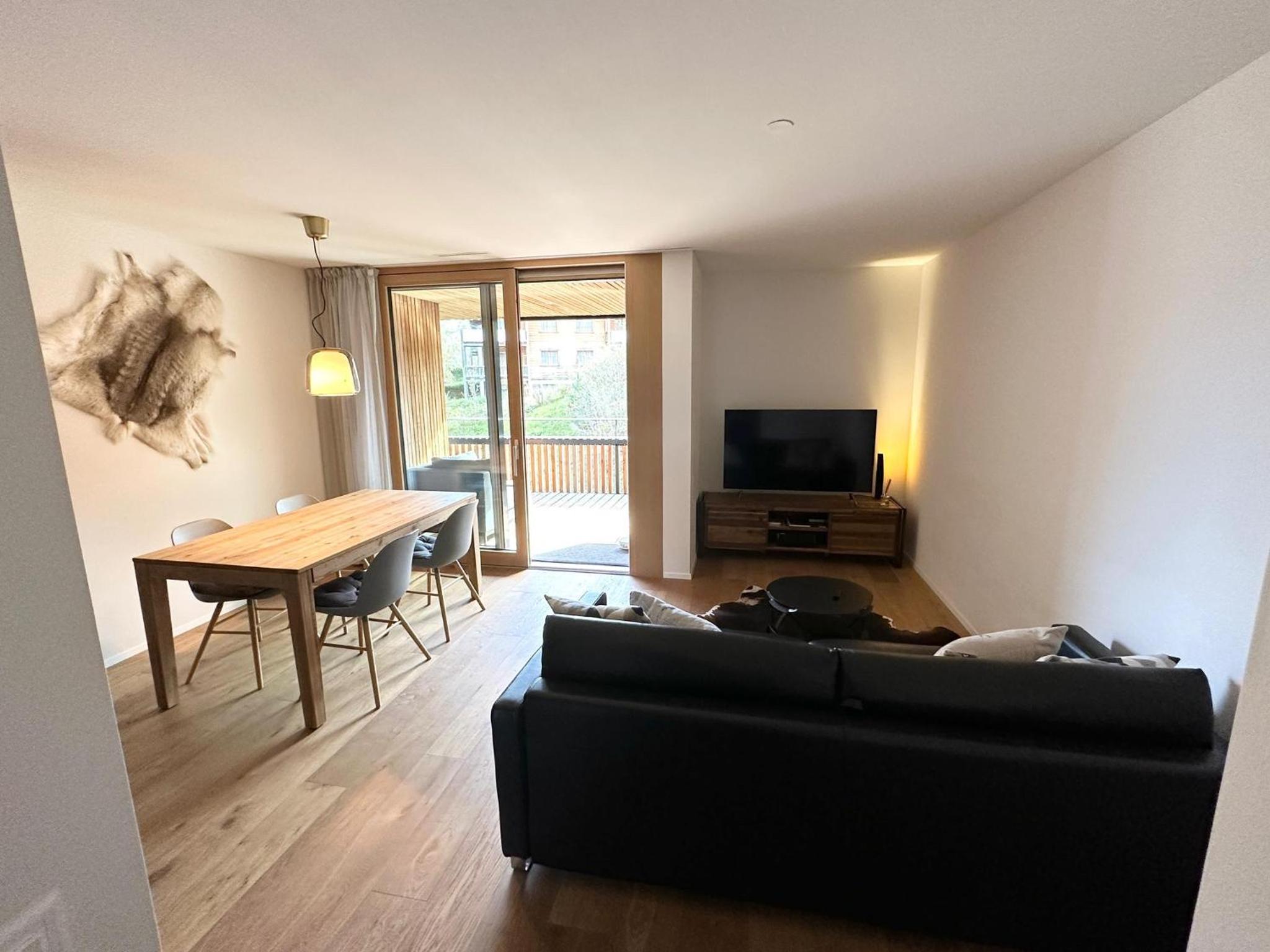 One-Bedroom Apartment photo 1