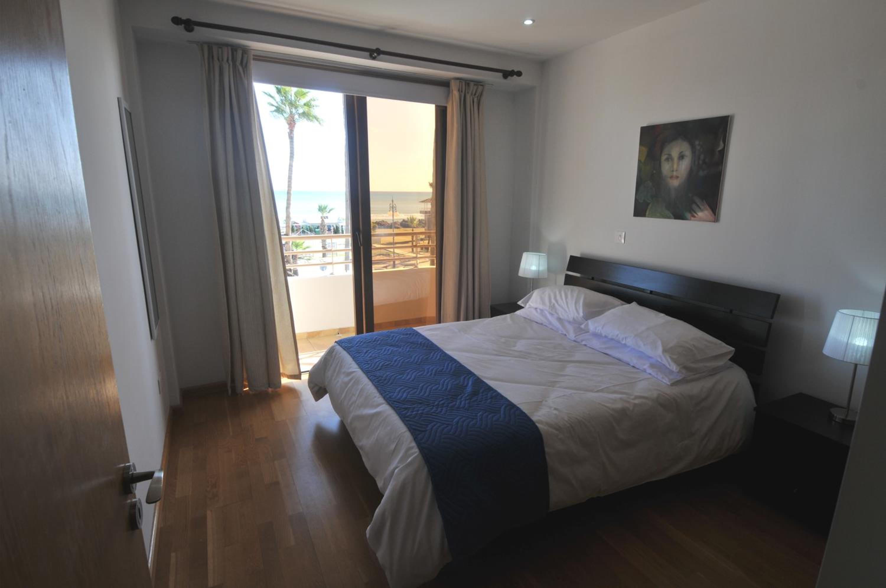 Two-Bedroom Apartment with Sea View - Photo 50