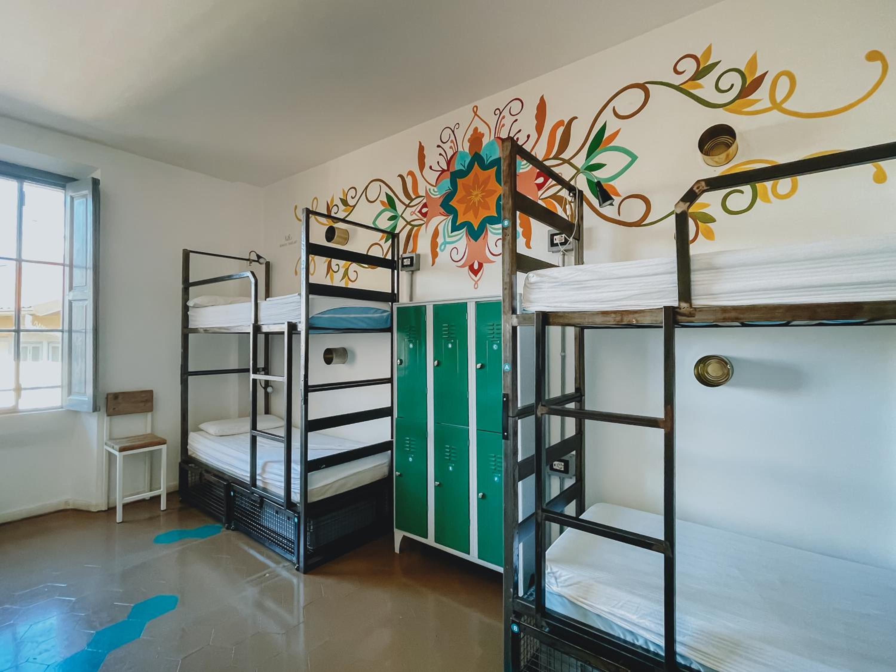 Single Bed in Female Dormitory Room with 8 Beds