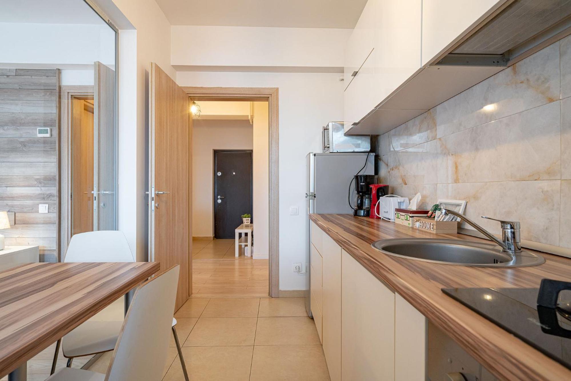 Studio Apartment - Photo 3
