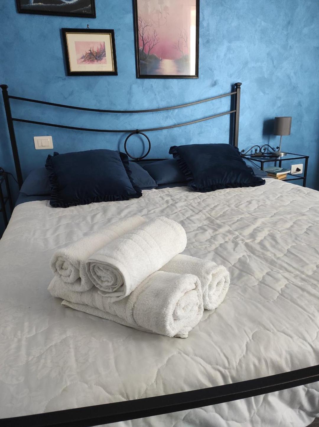 One-Bedroom House photo 1