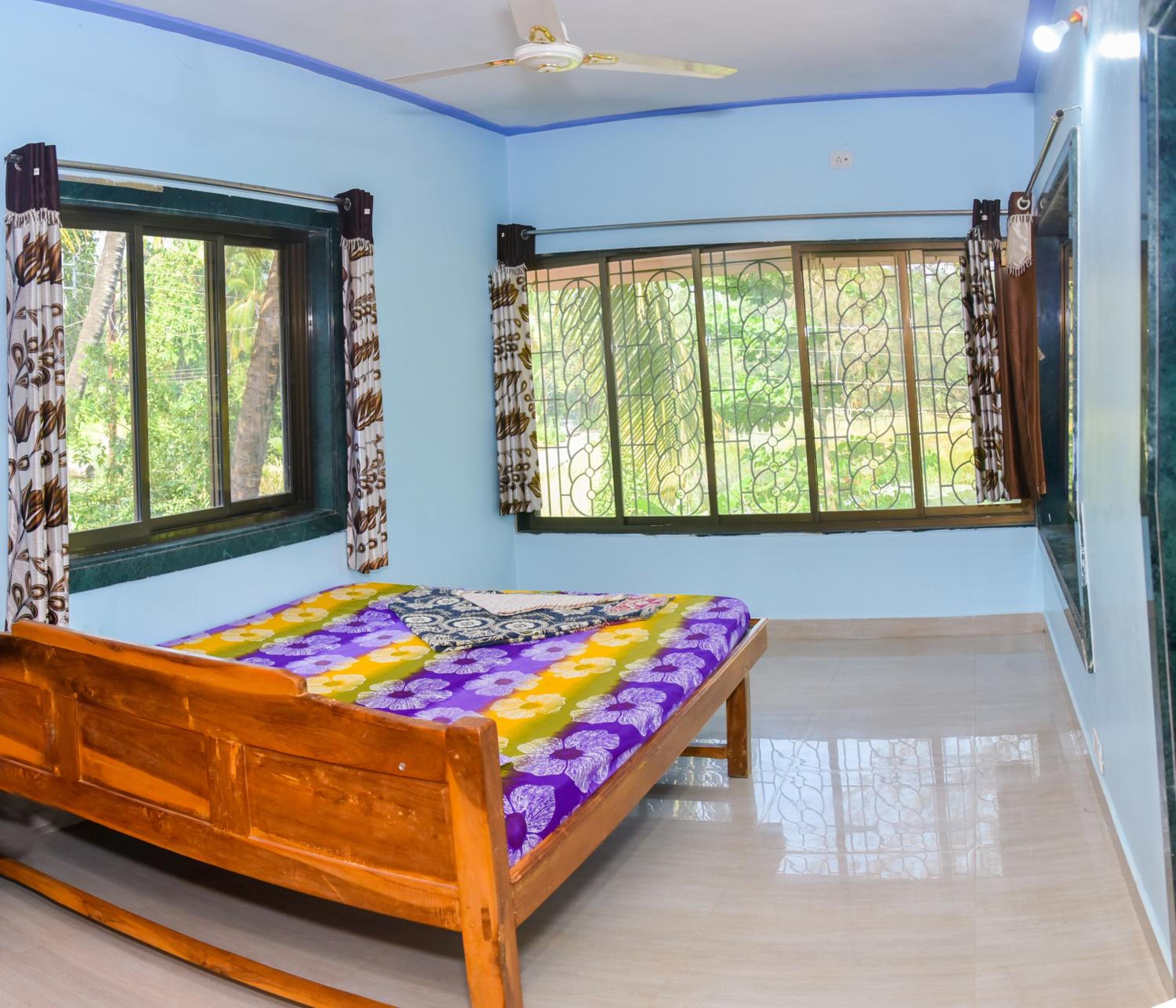 Family Room With Balcony photo 1