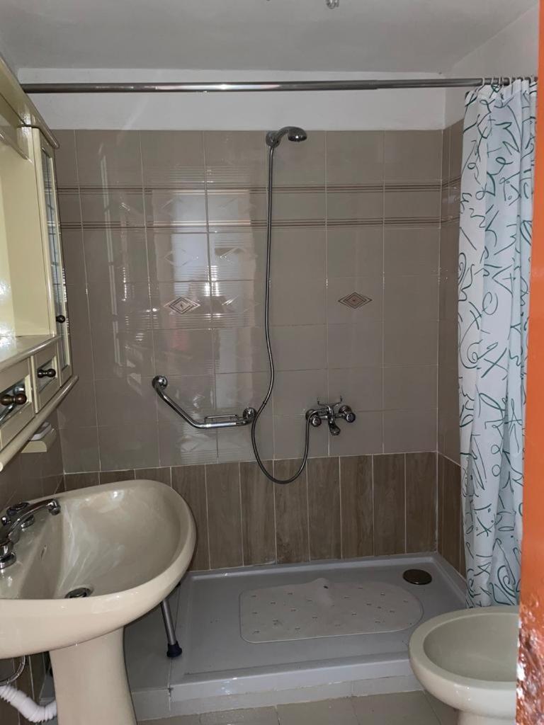 One-Bedroom House photo 3