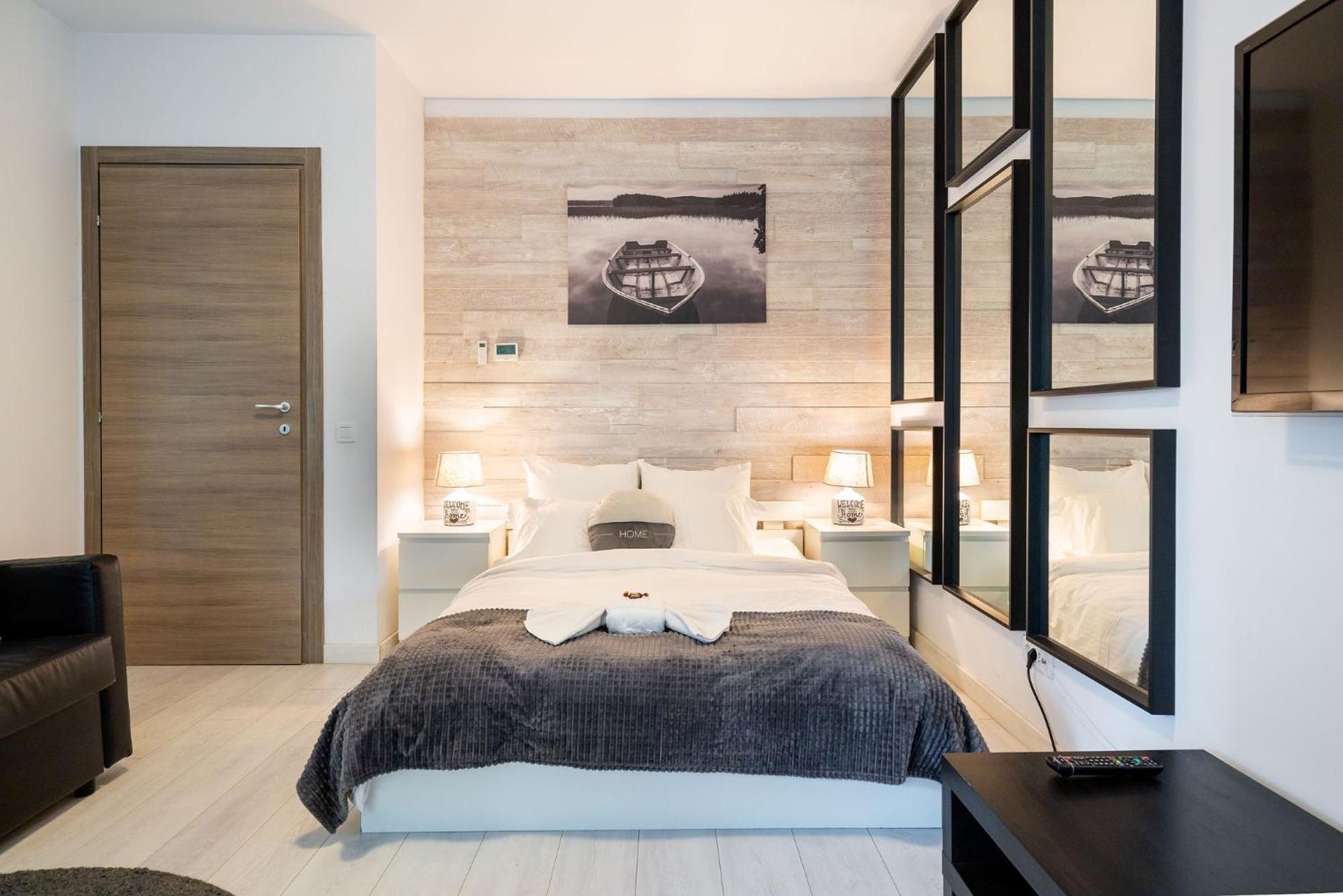 Studio Apartment photo 1