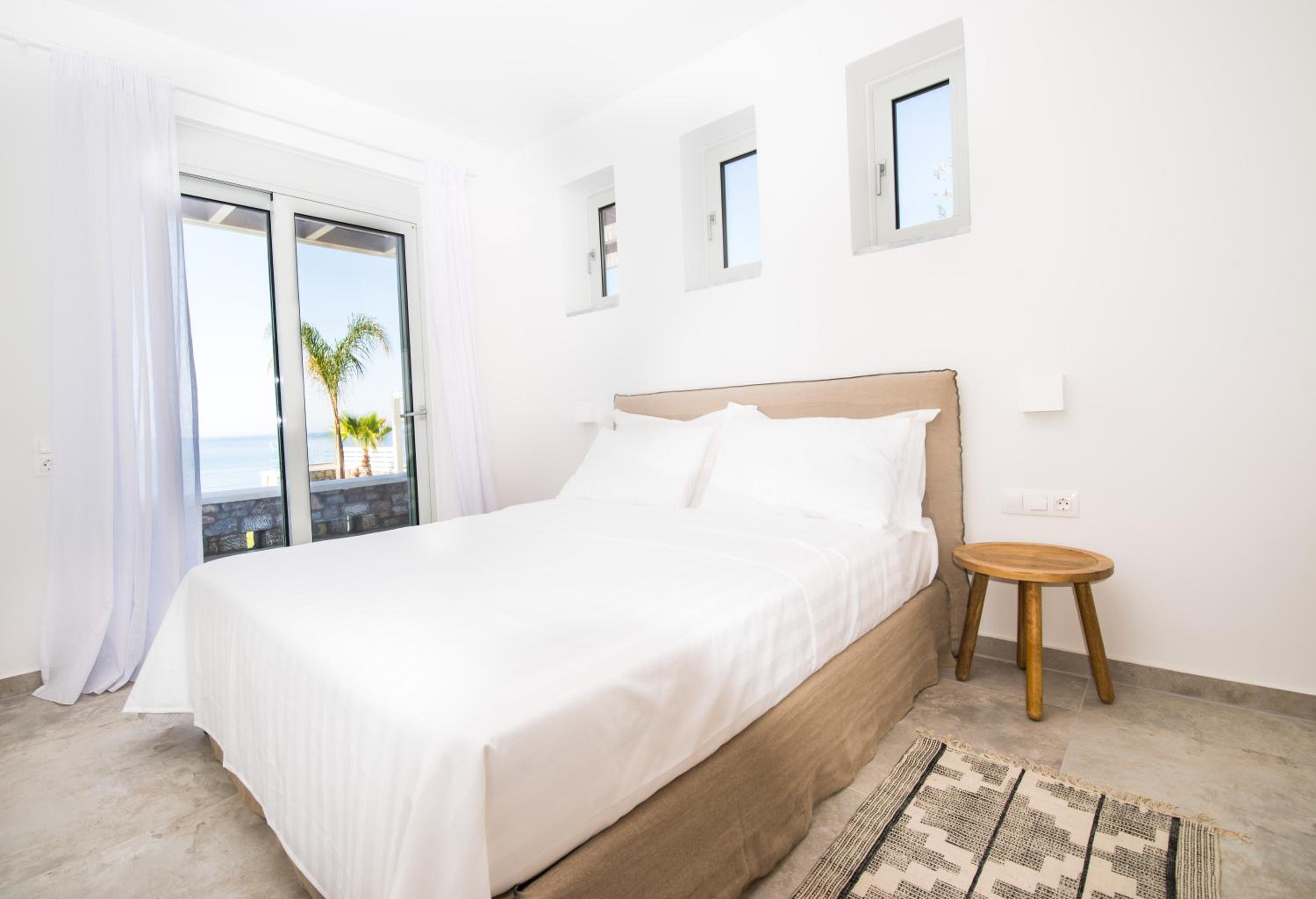 Three-Bedroom Villa photo 1