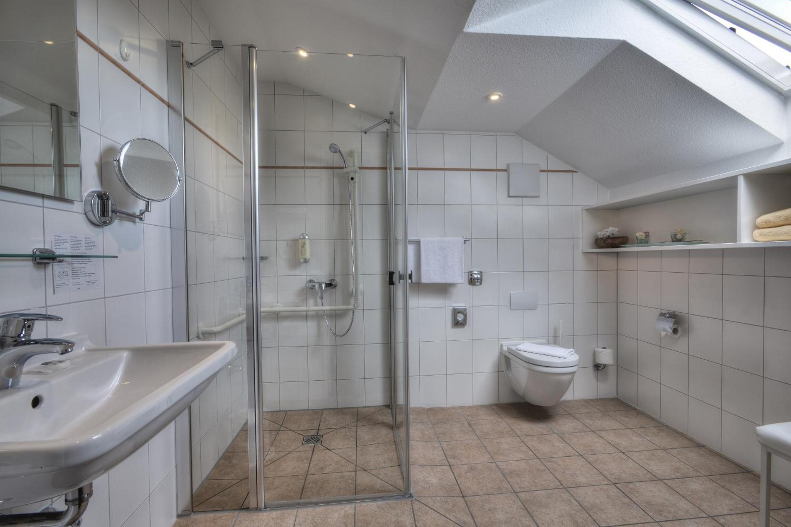 Deluxe Junior Suite - Photo 3