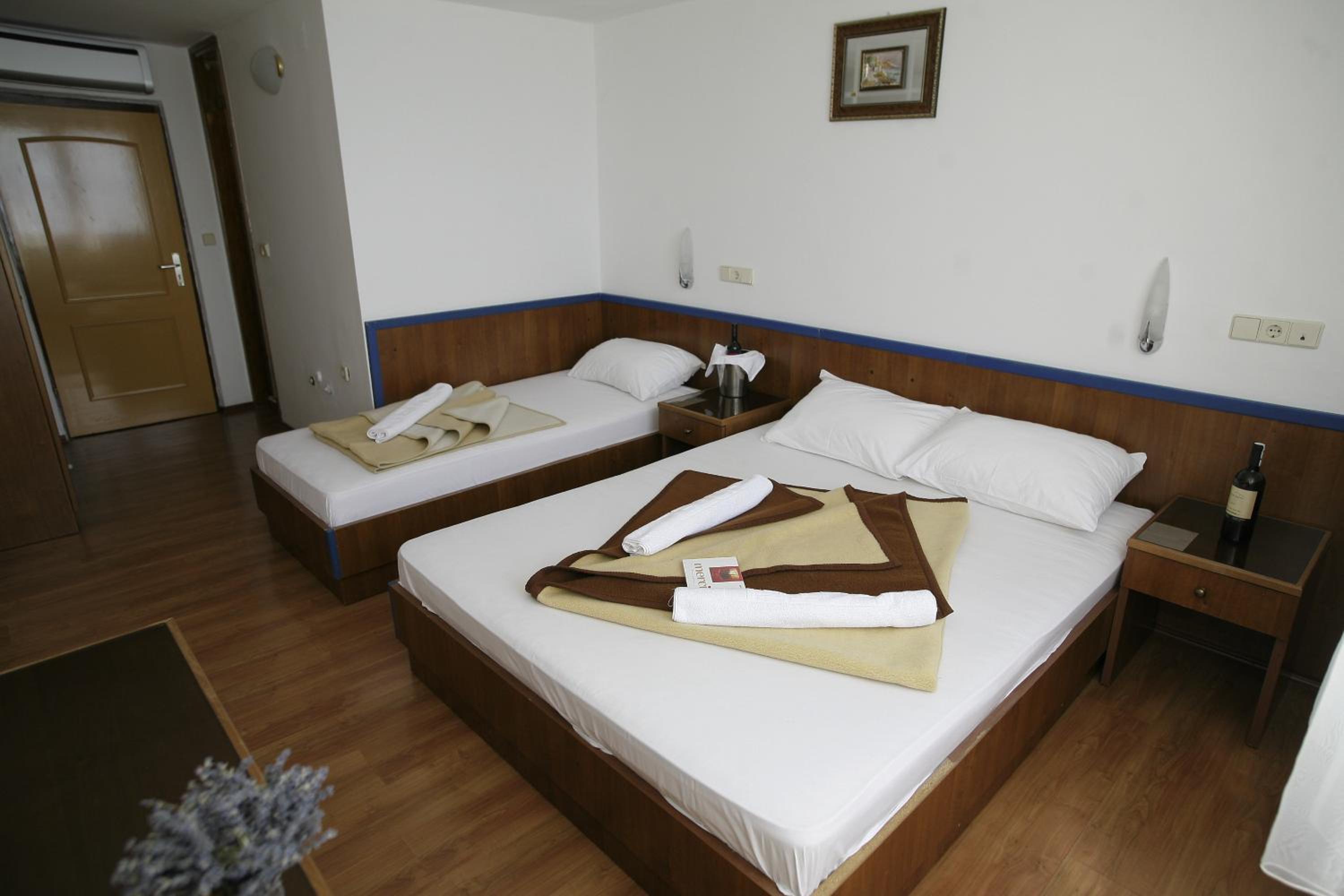Standard Room with Sea View - Photo 46