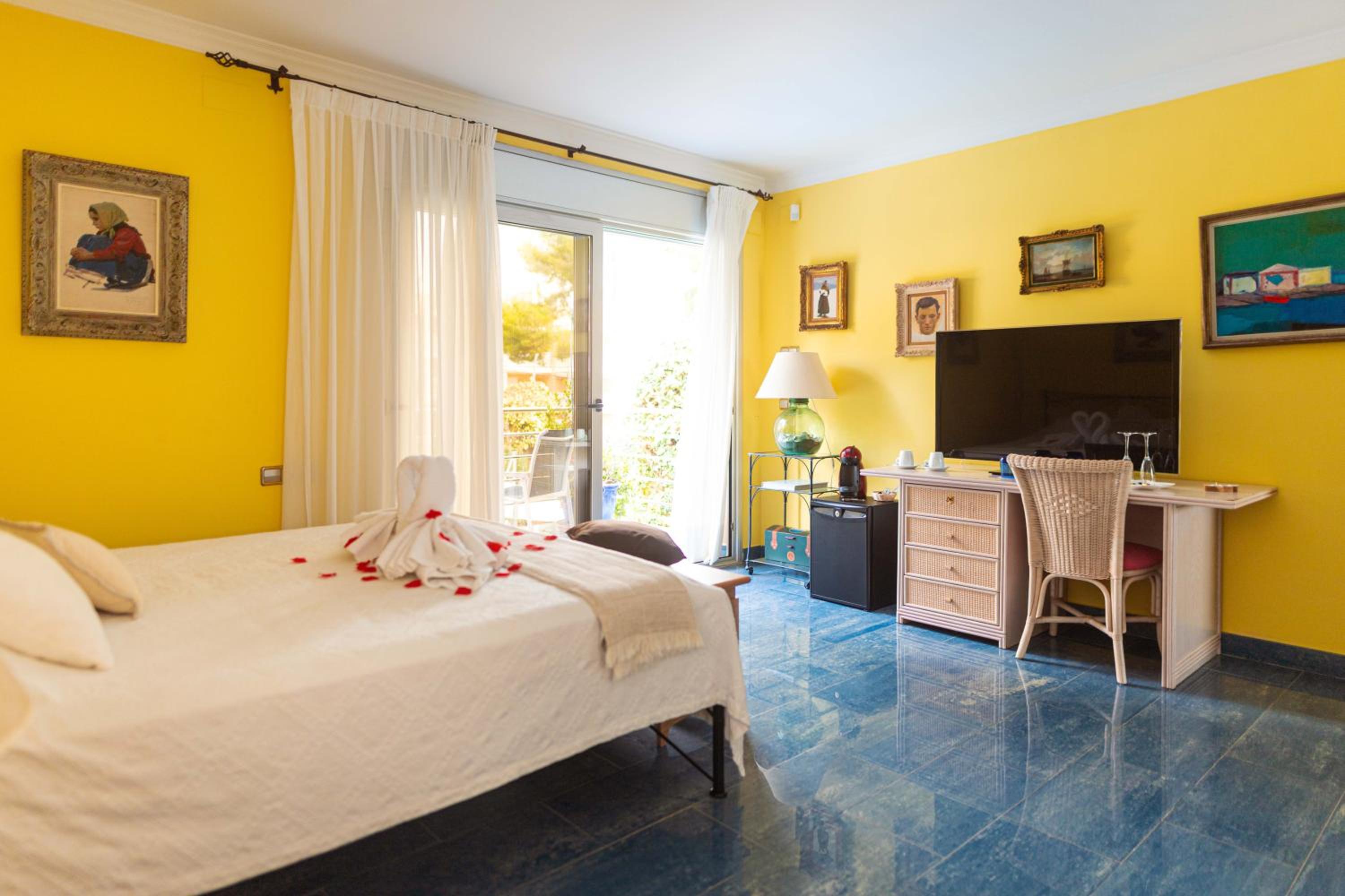 Suite - Photo 2
