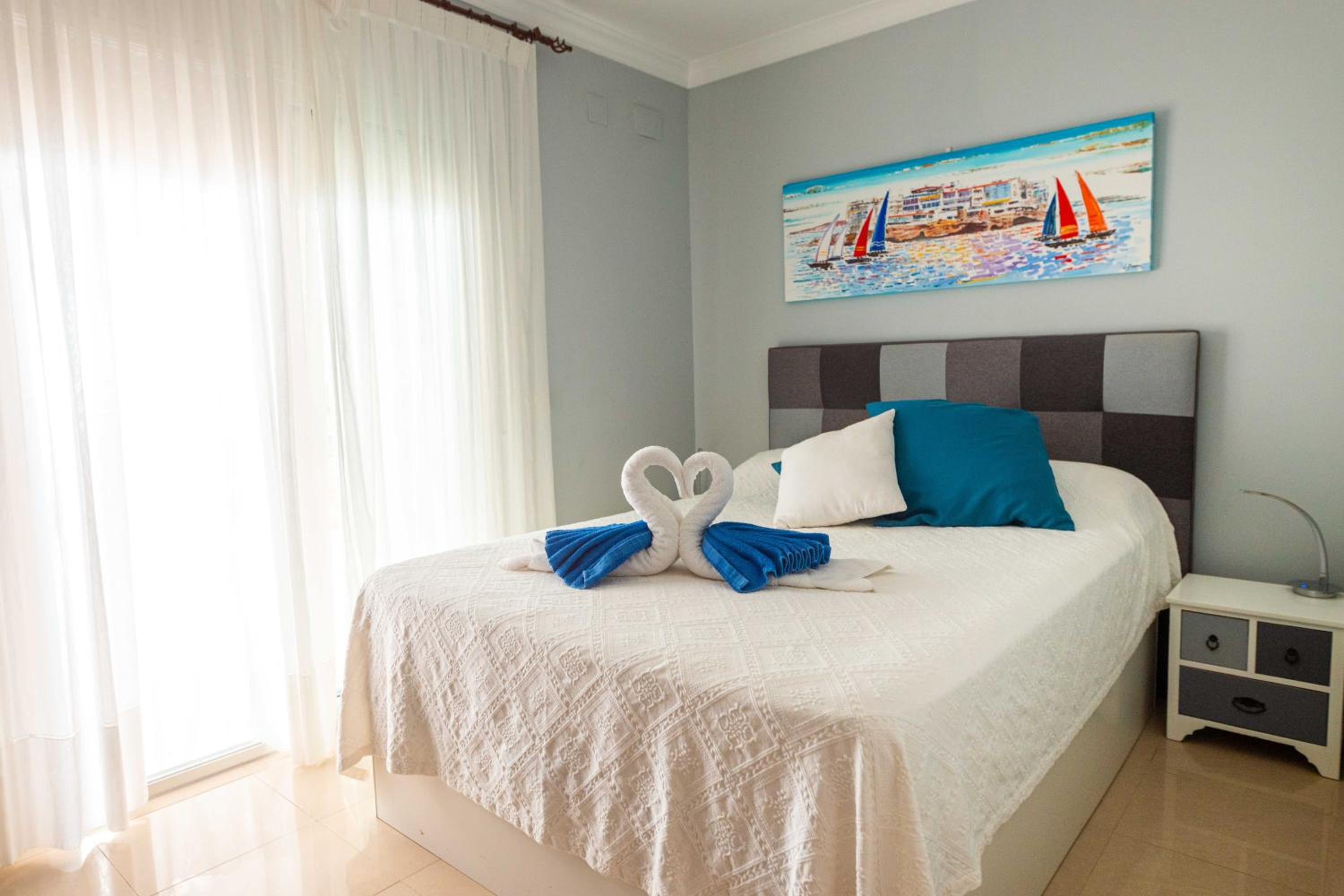 Habitación Doble con Balcón y Vista al Mar