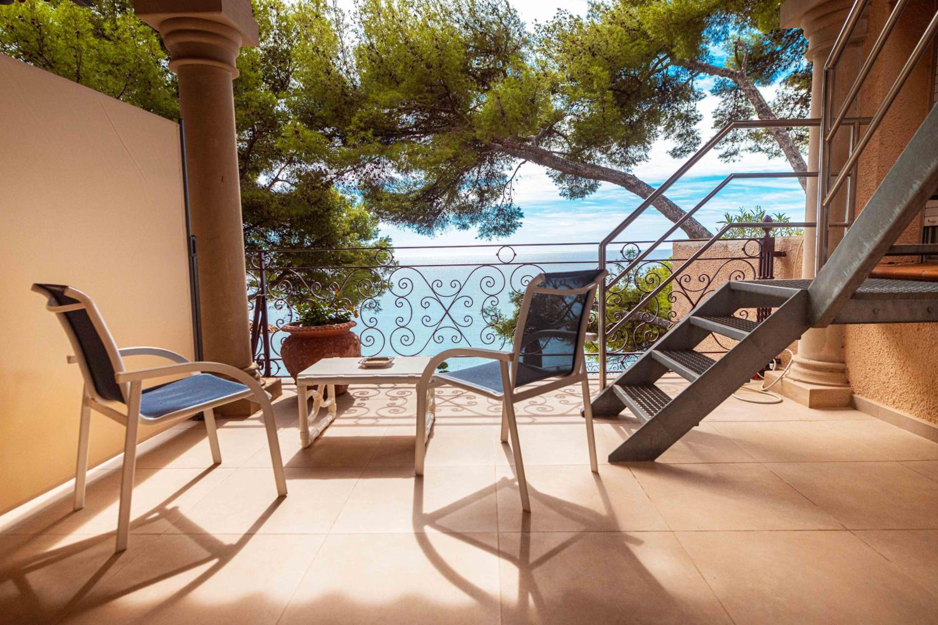 Double Room with Balcony and Sea View photo 2