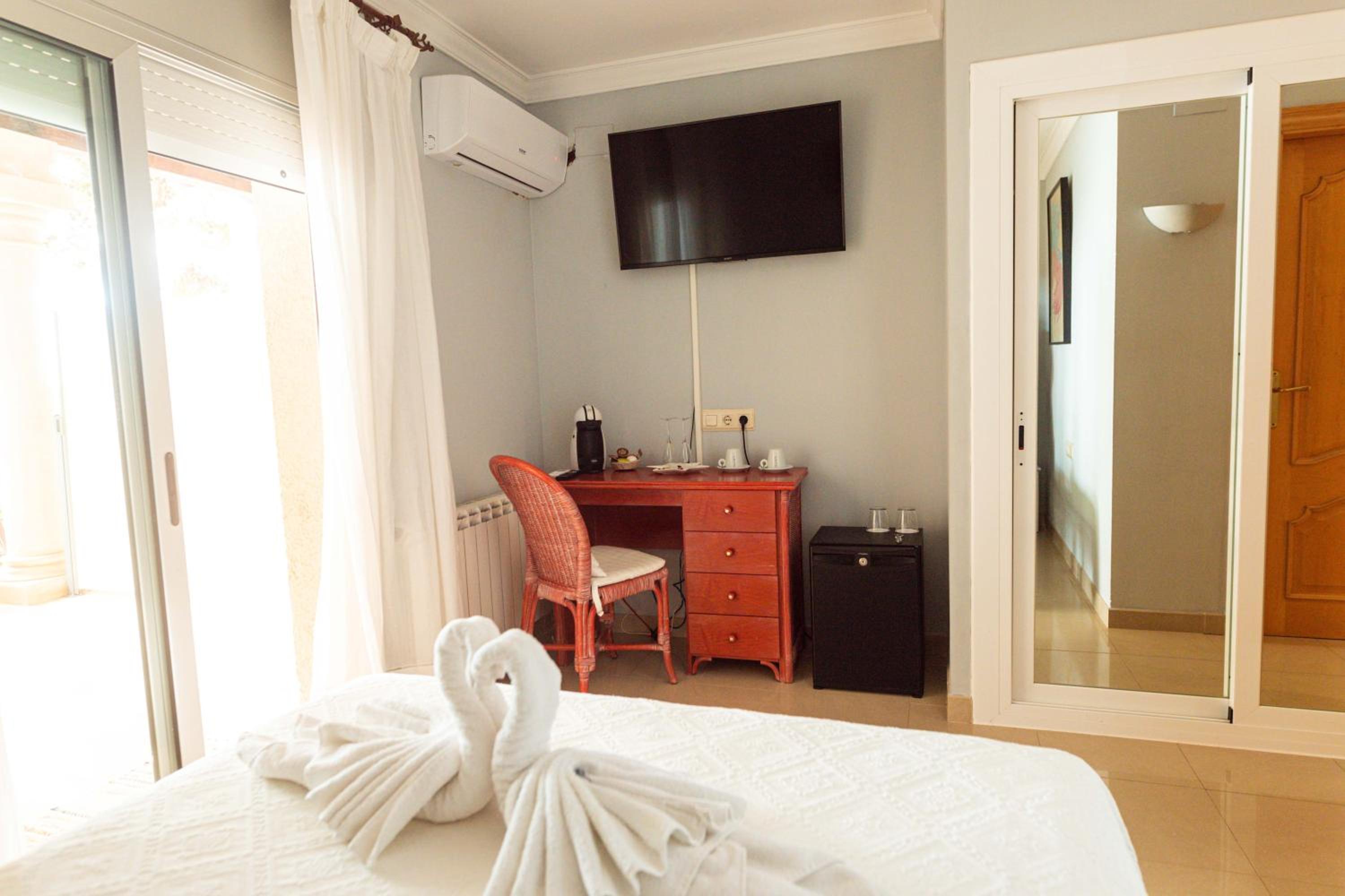 Double Room with Terrace - Photo 1