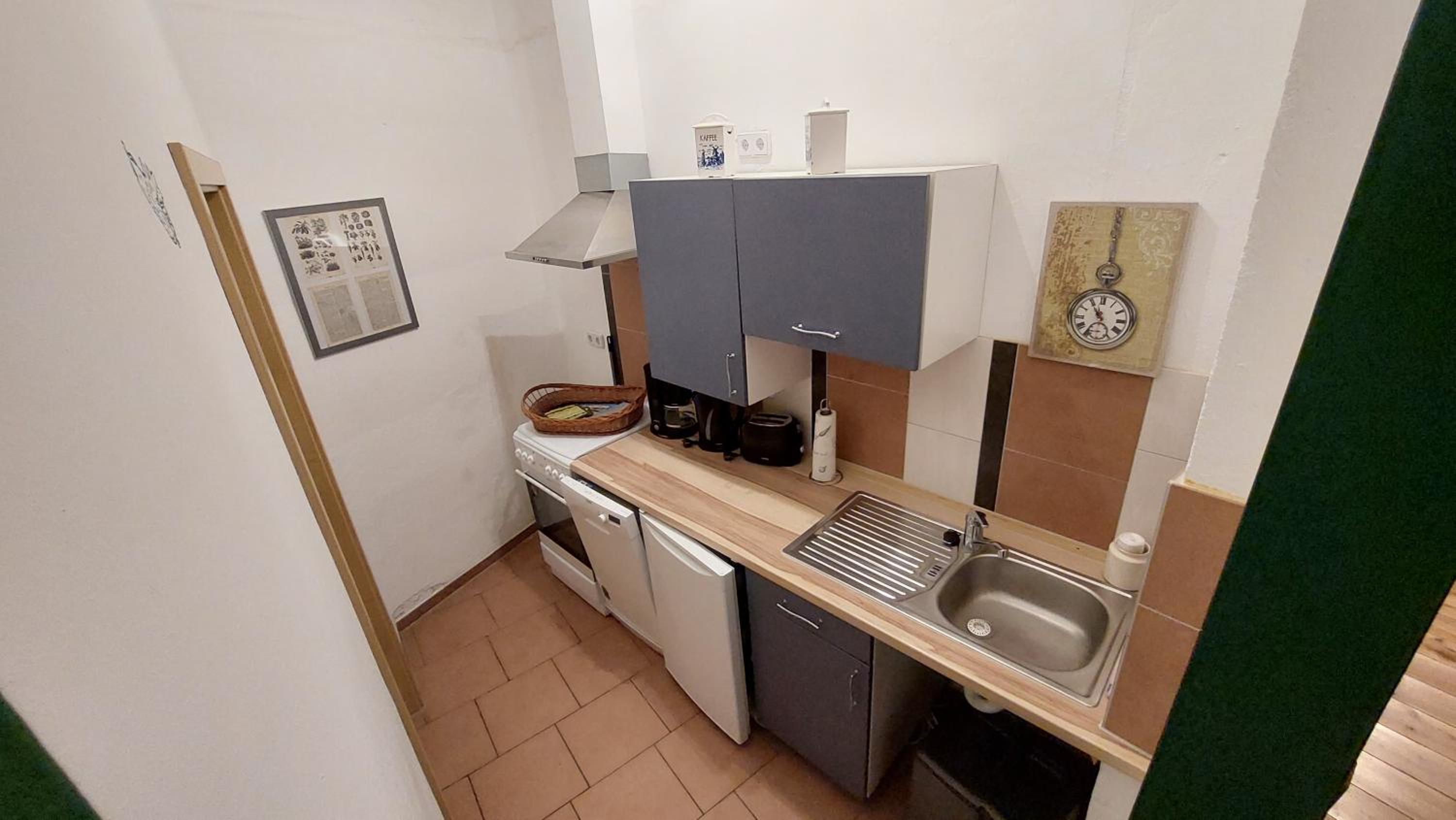 Studio Apartment photo 3