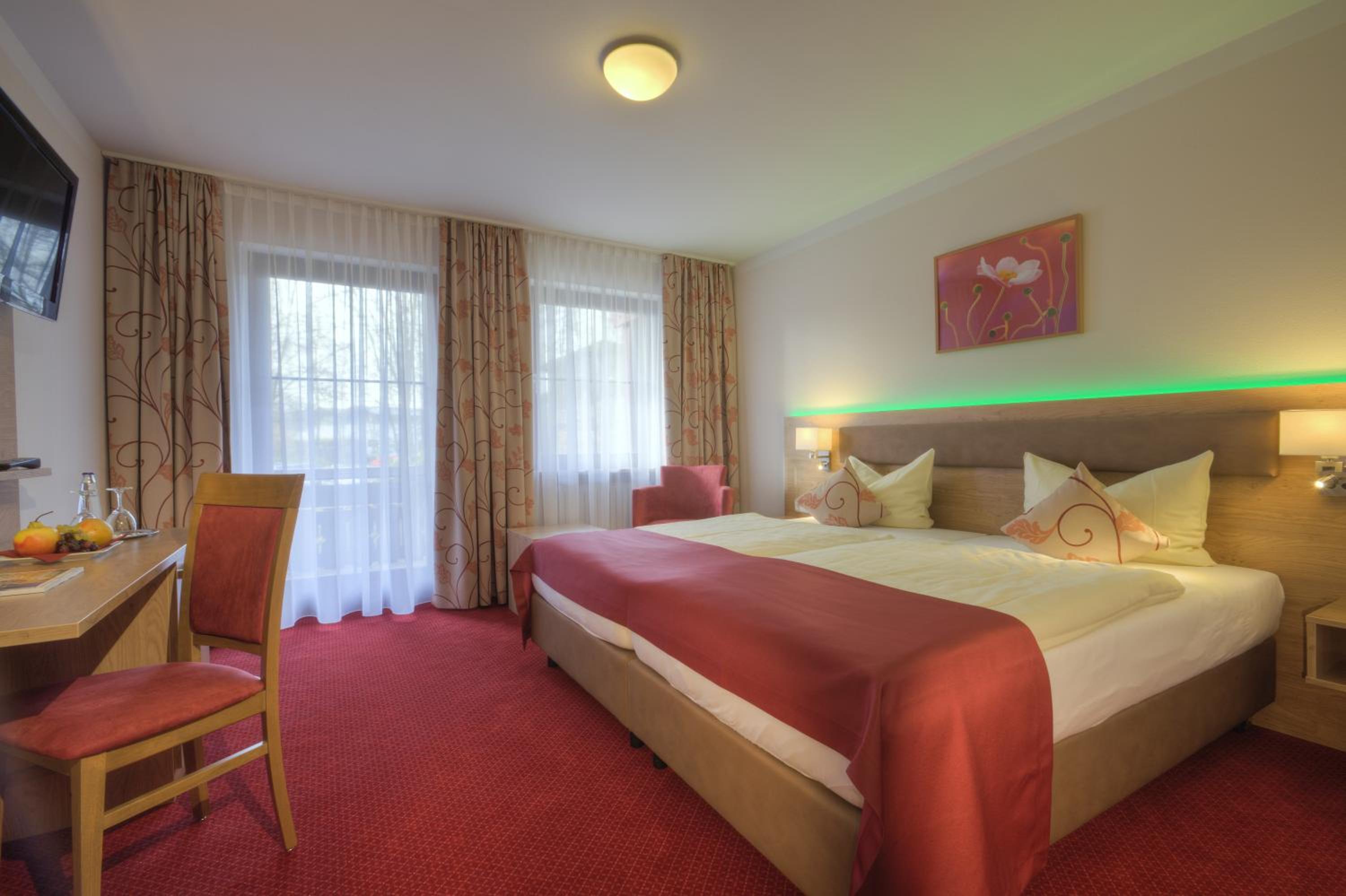 Deluxe Room - Photo 1