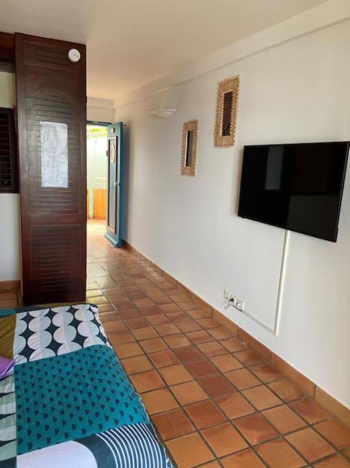 One-Bedroom Apartment - Photo 10