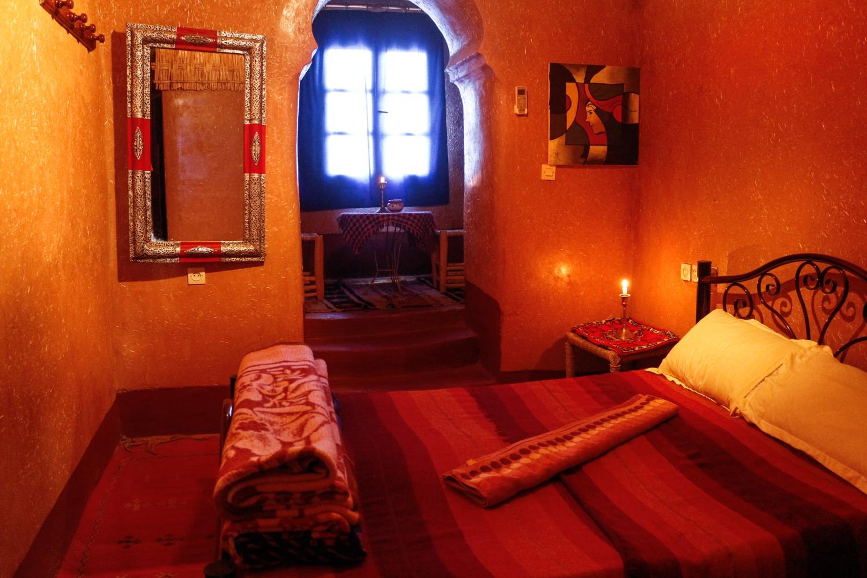 Large Double Room - Photo 2