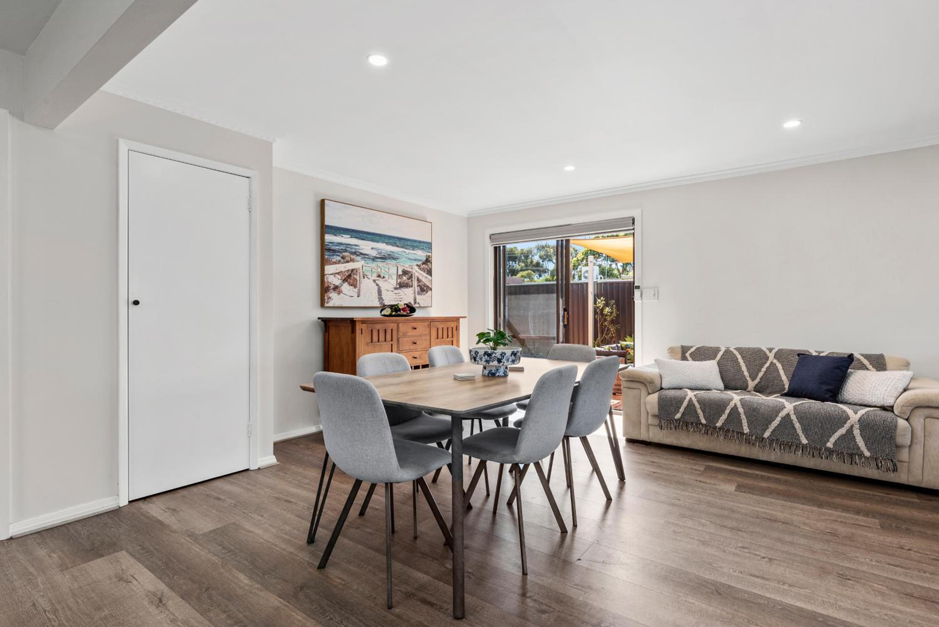 Three-Bedroom House photo 2