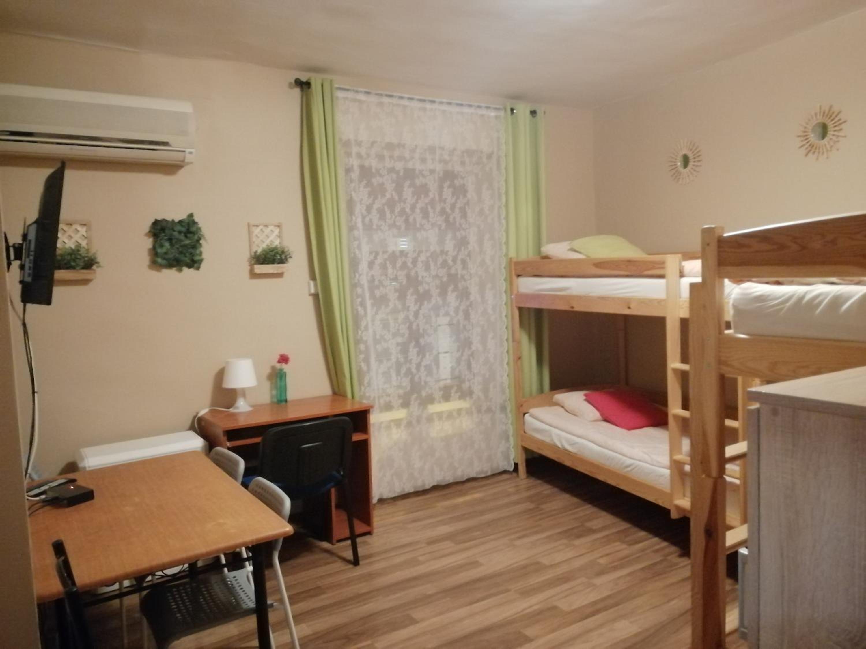 Quadruple Room - Photo 4