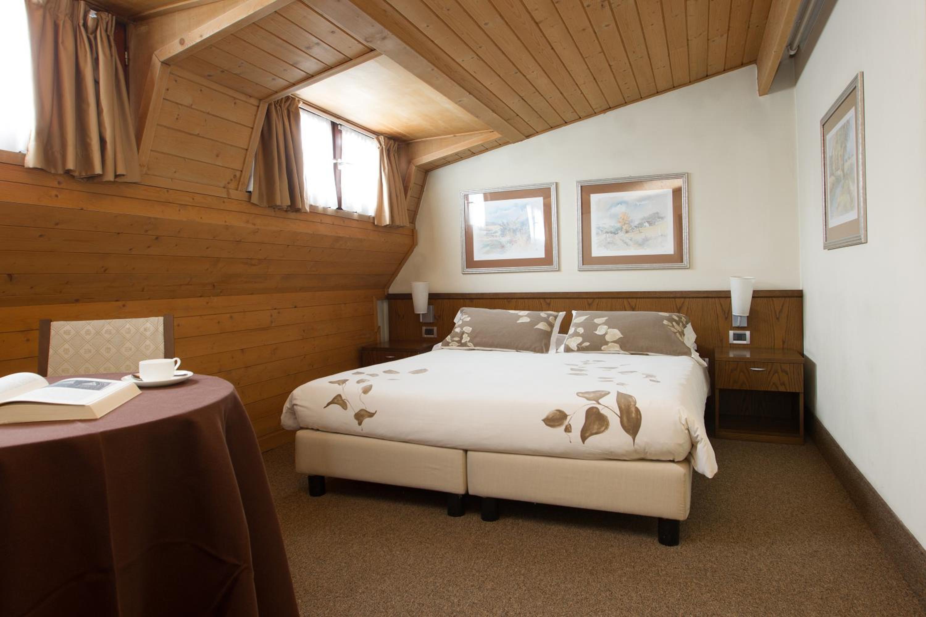 Economy Double or Twin Room - Photo 9