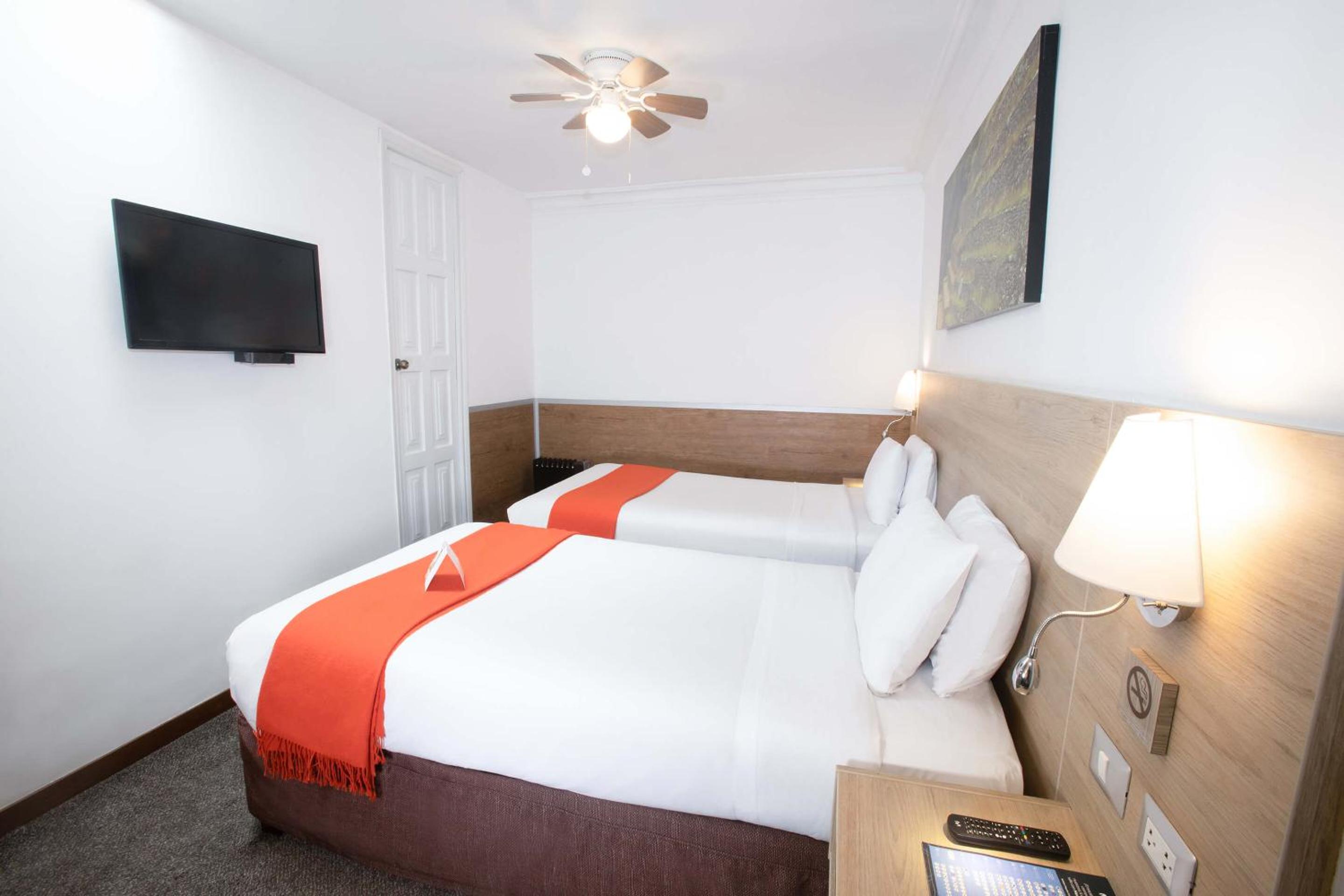 Traditional Twin Room - Photo 6