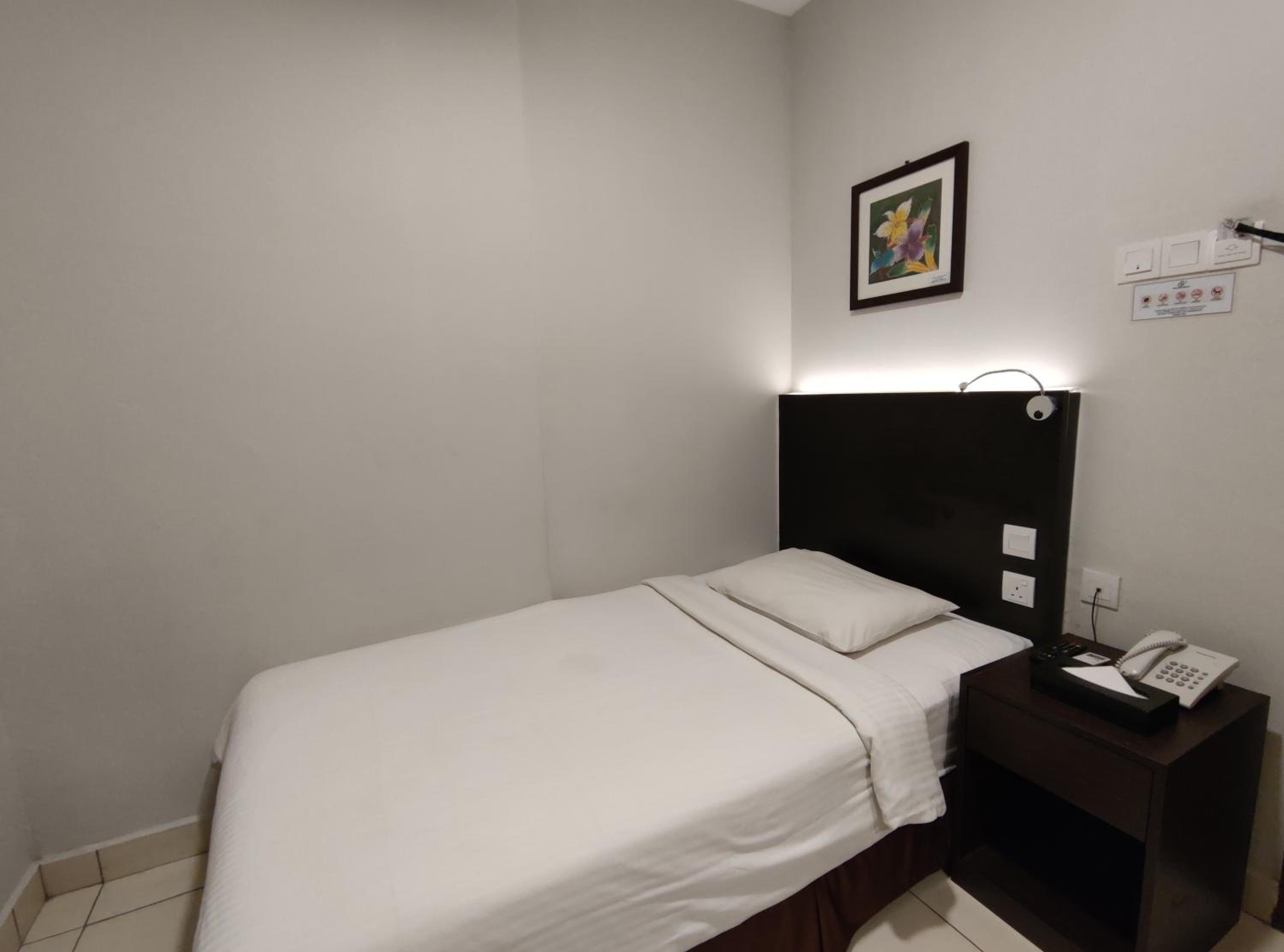 Standard Single Room - Photo 1