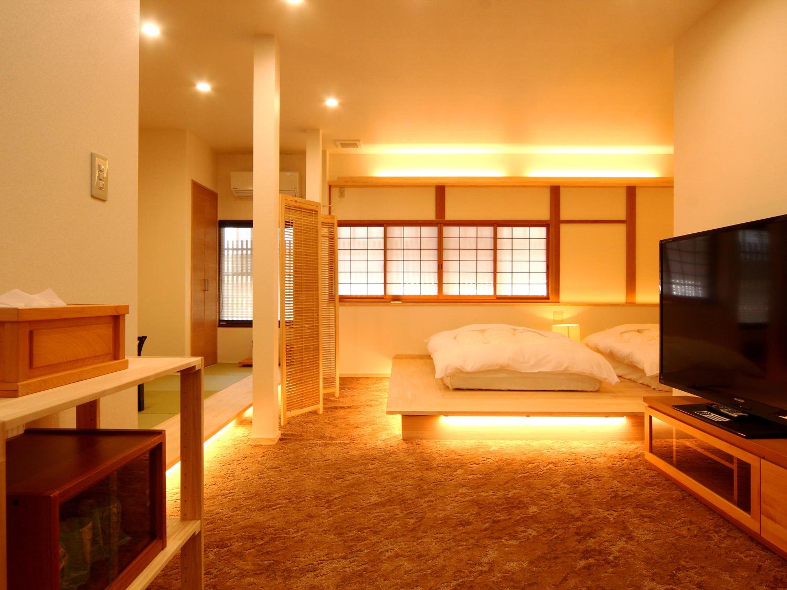 Quadruple Room with Private Bathroom