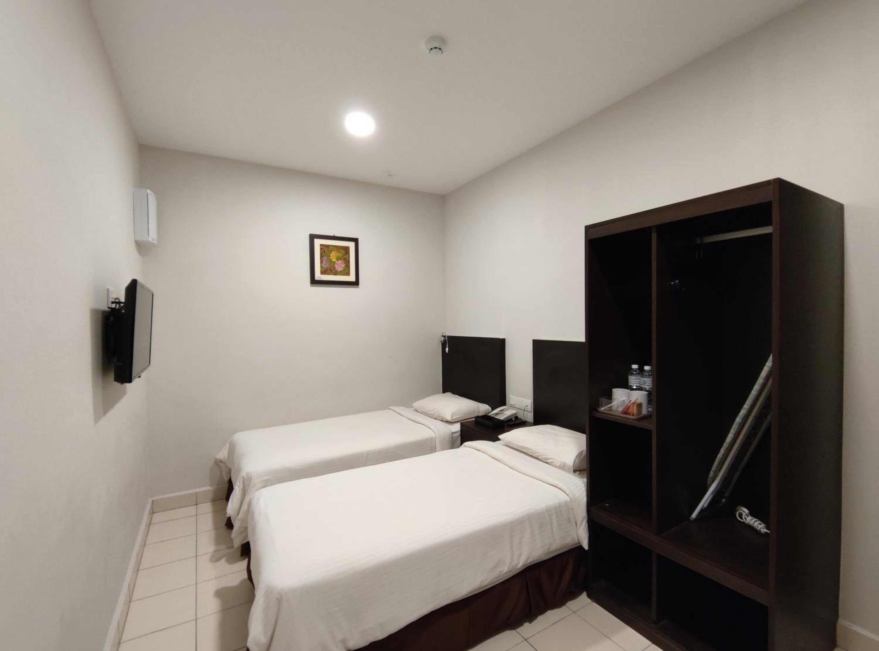 Superior Twin Room - Photo 1