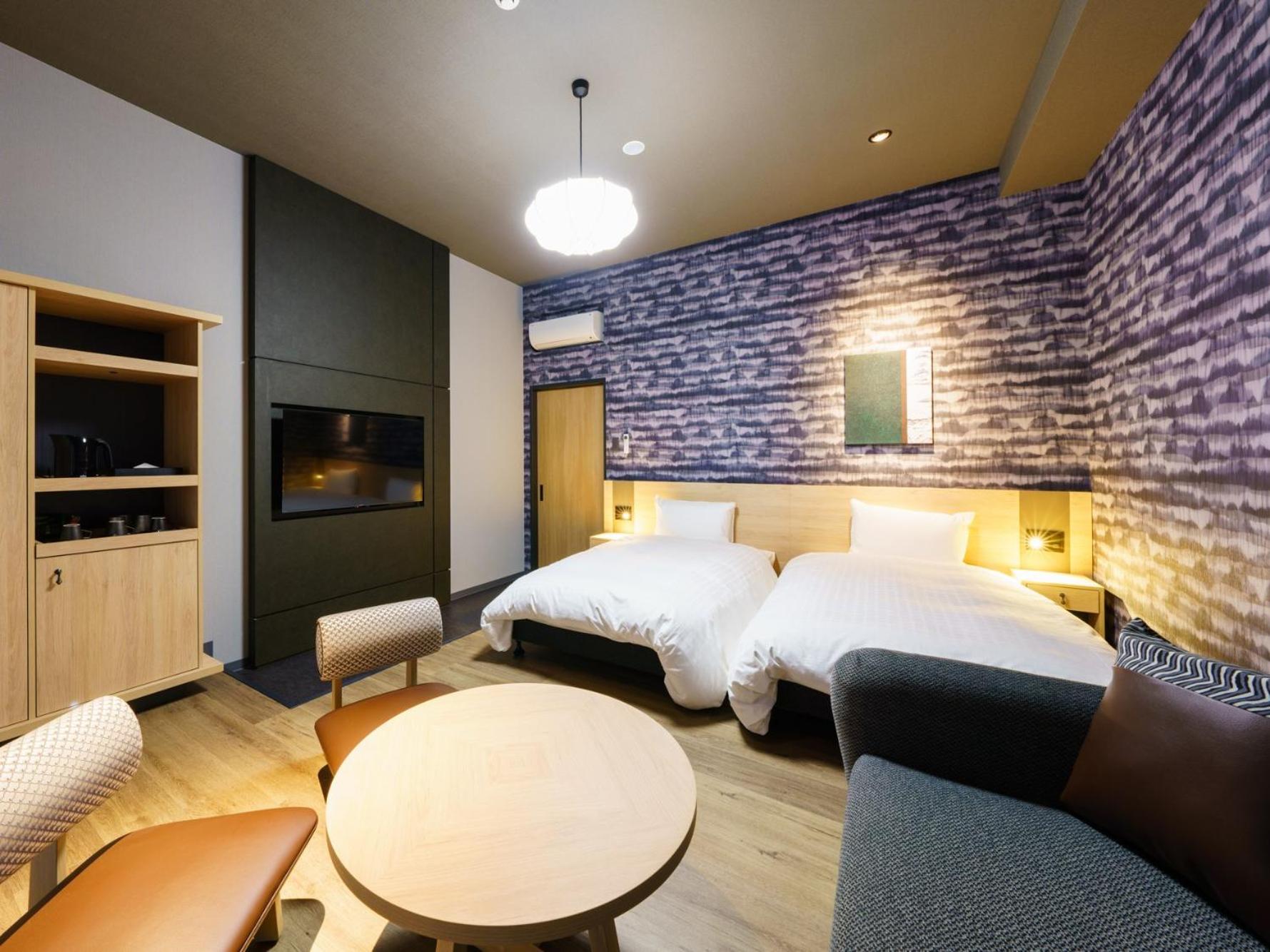 Superior Twin Room with Mountain View - Non-Smoking - Photo 2