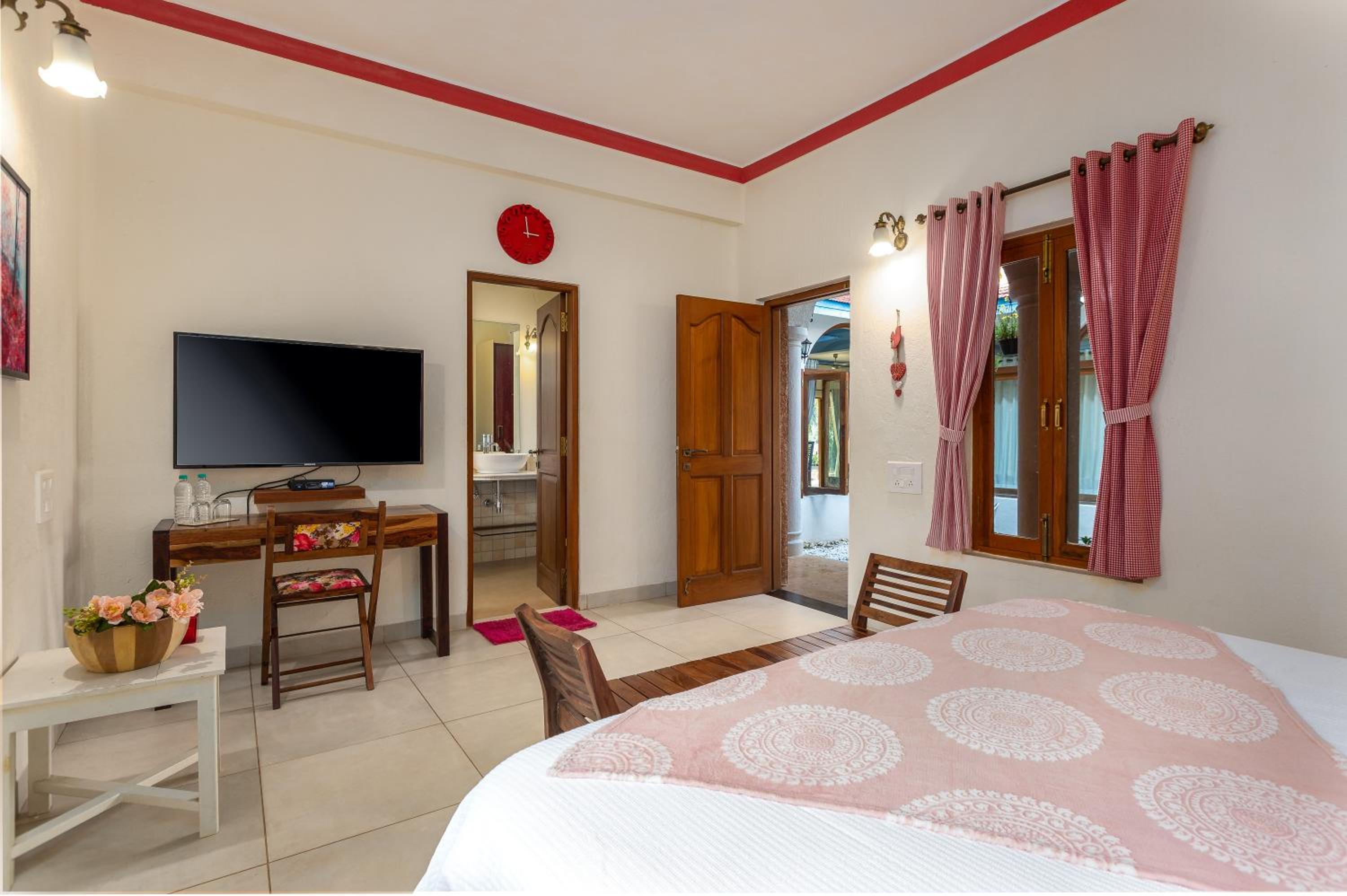 Villa photo 2