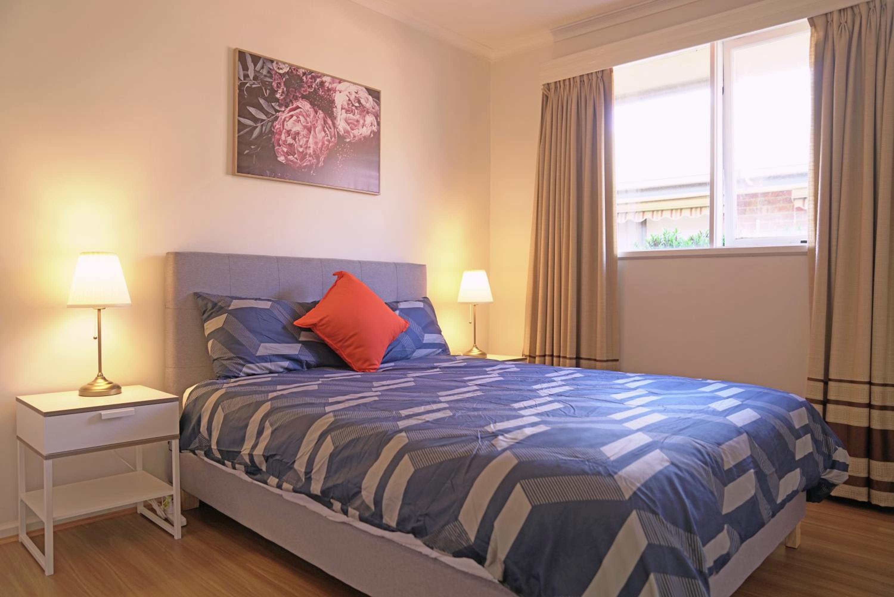 Four-Bedroom House photo 3