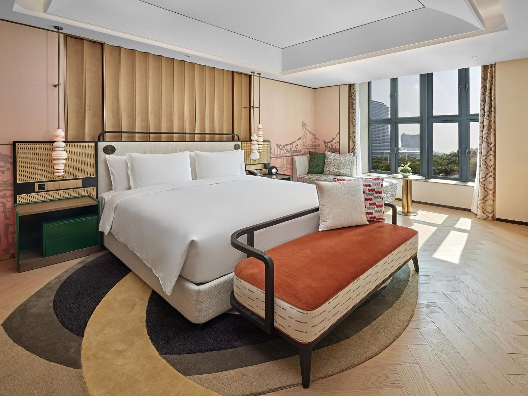One-Bedroom Suite - Photo 2