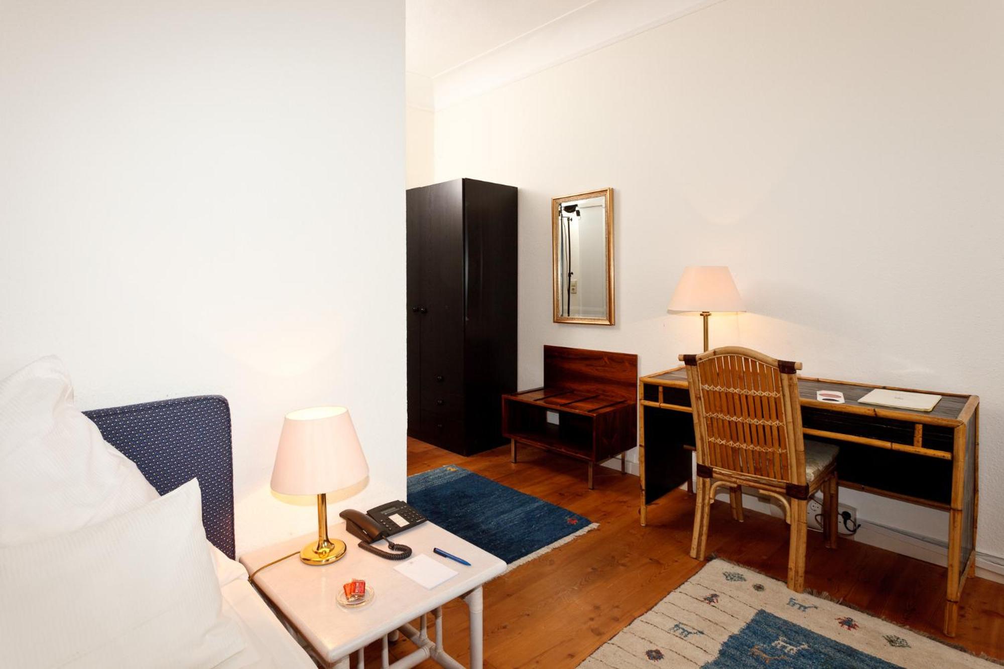 Standard Single Room photo 2