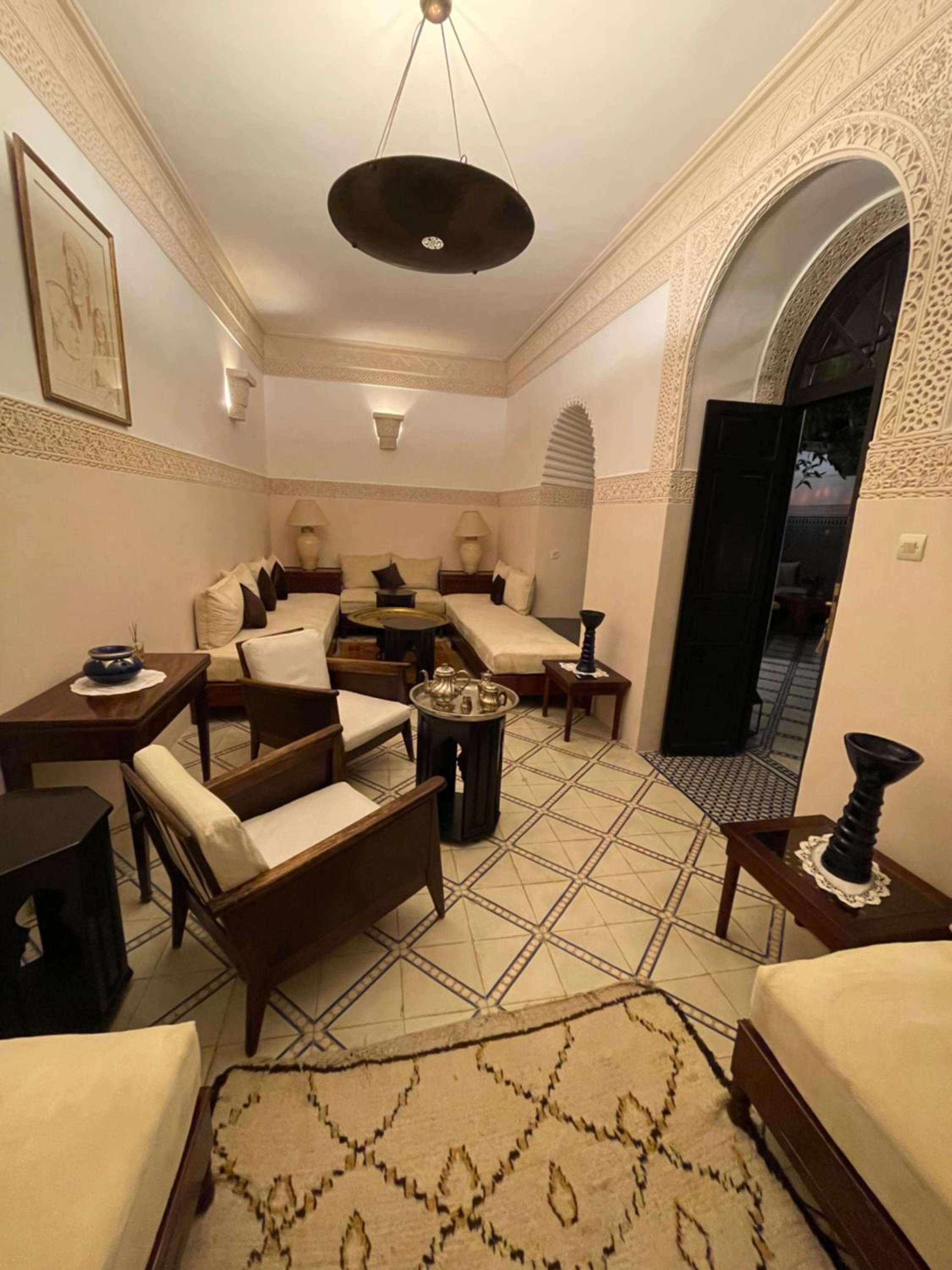 Deluxe Room - Photo 6
