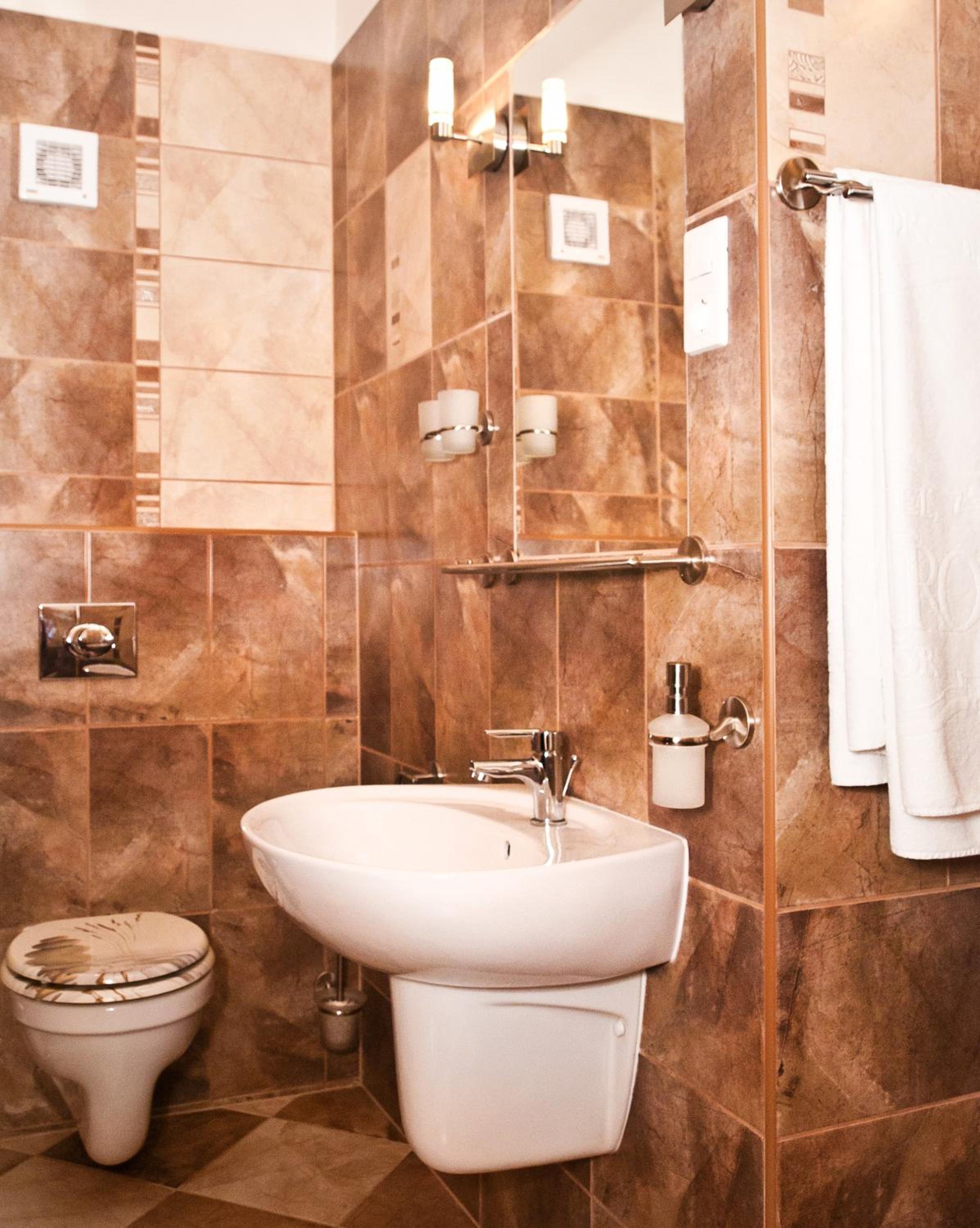 Suite - Photo 8