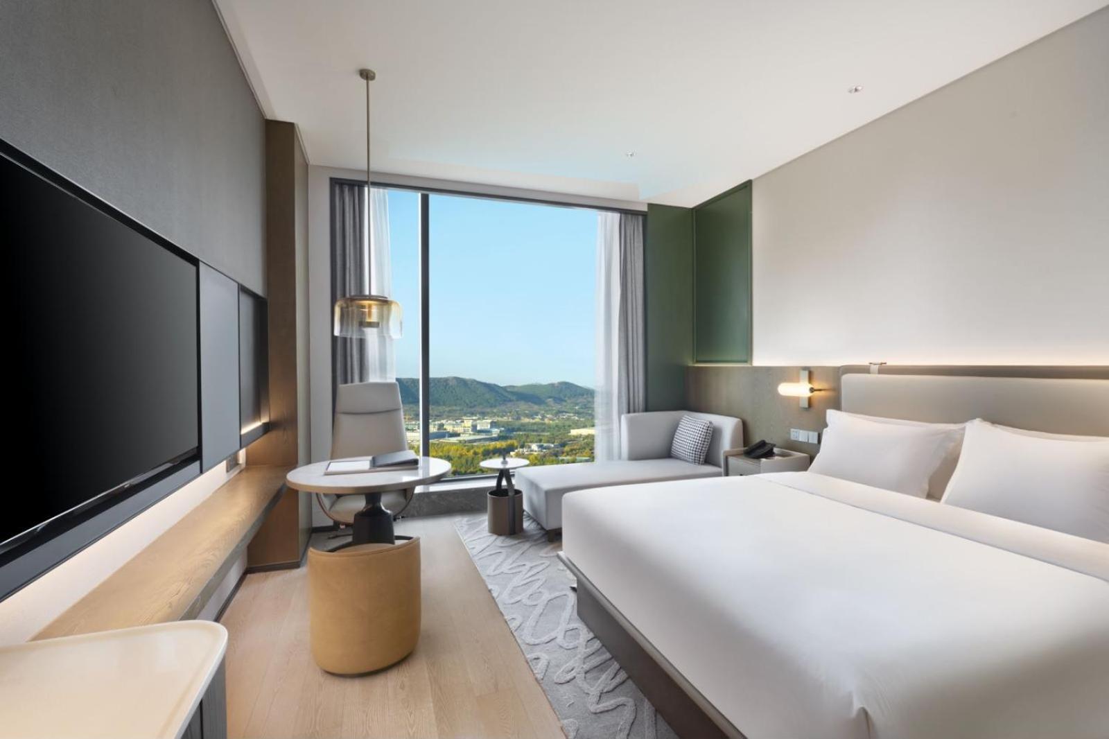 Executive King Room
