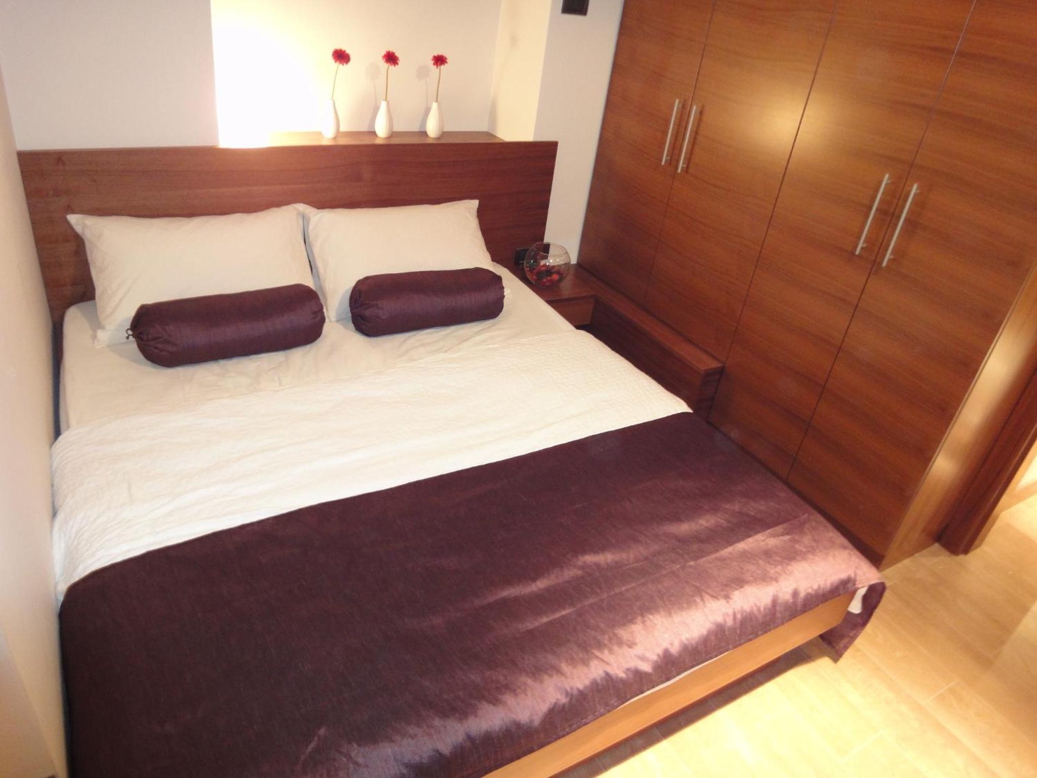 Deluxe One-Bedroom Apartment - Photo 1