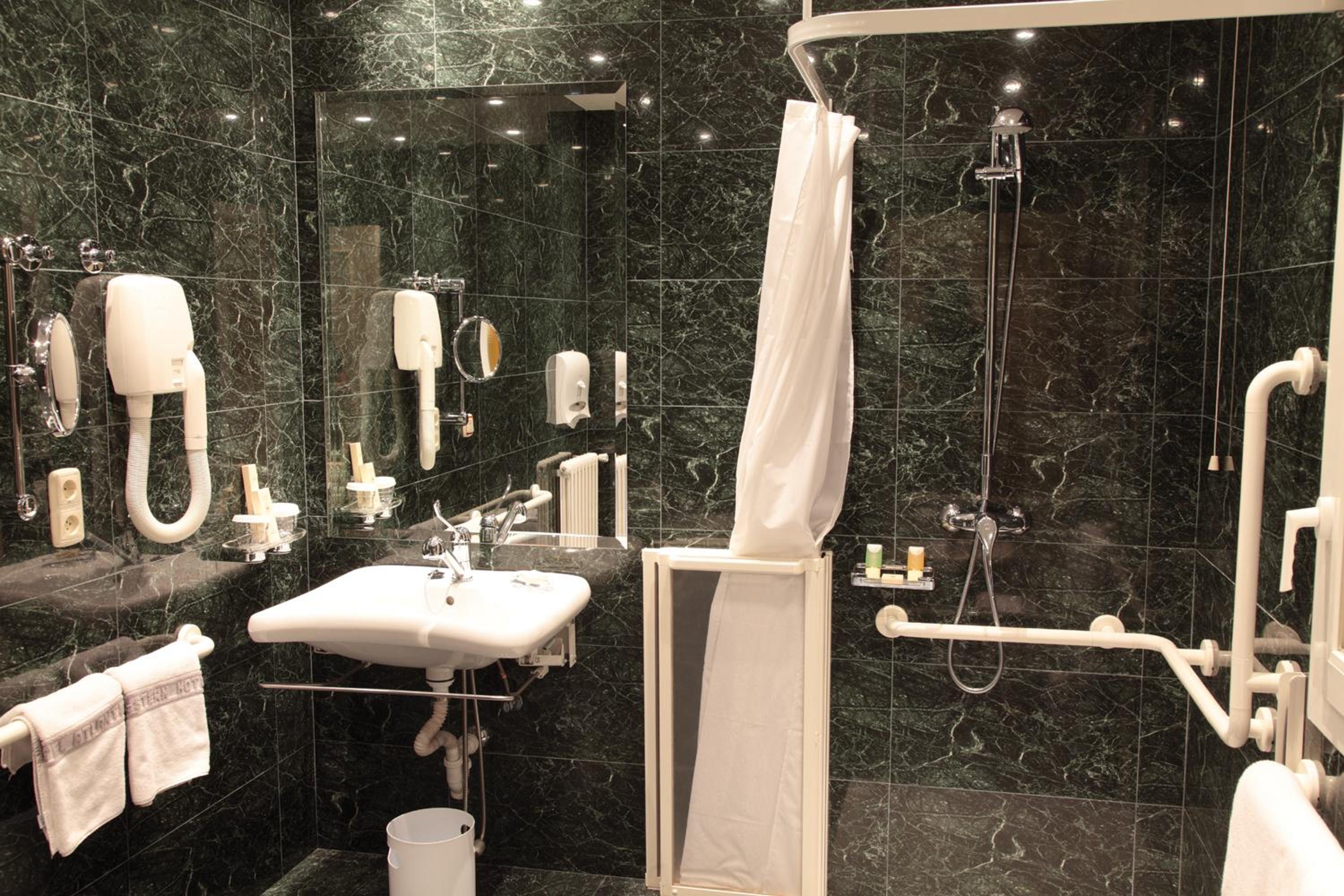 Double Or Twin Room - Disability Access photo 2