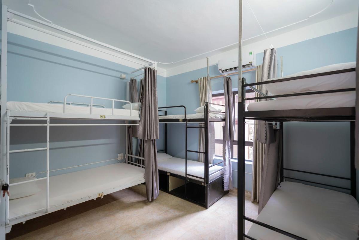 6-Bed Mixed Dormitory Room