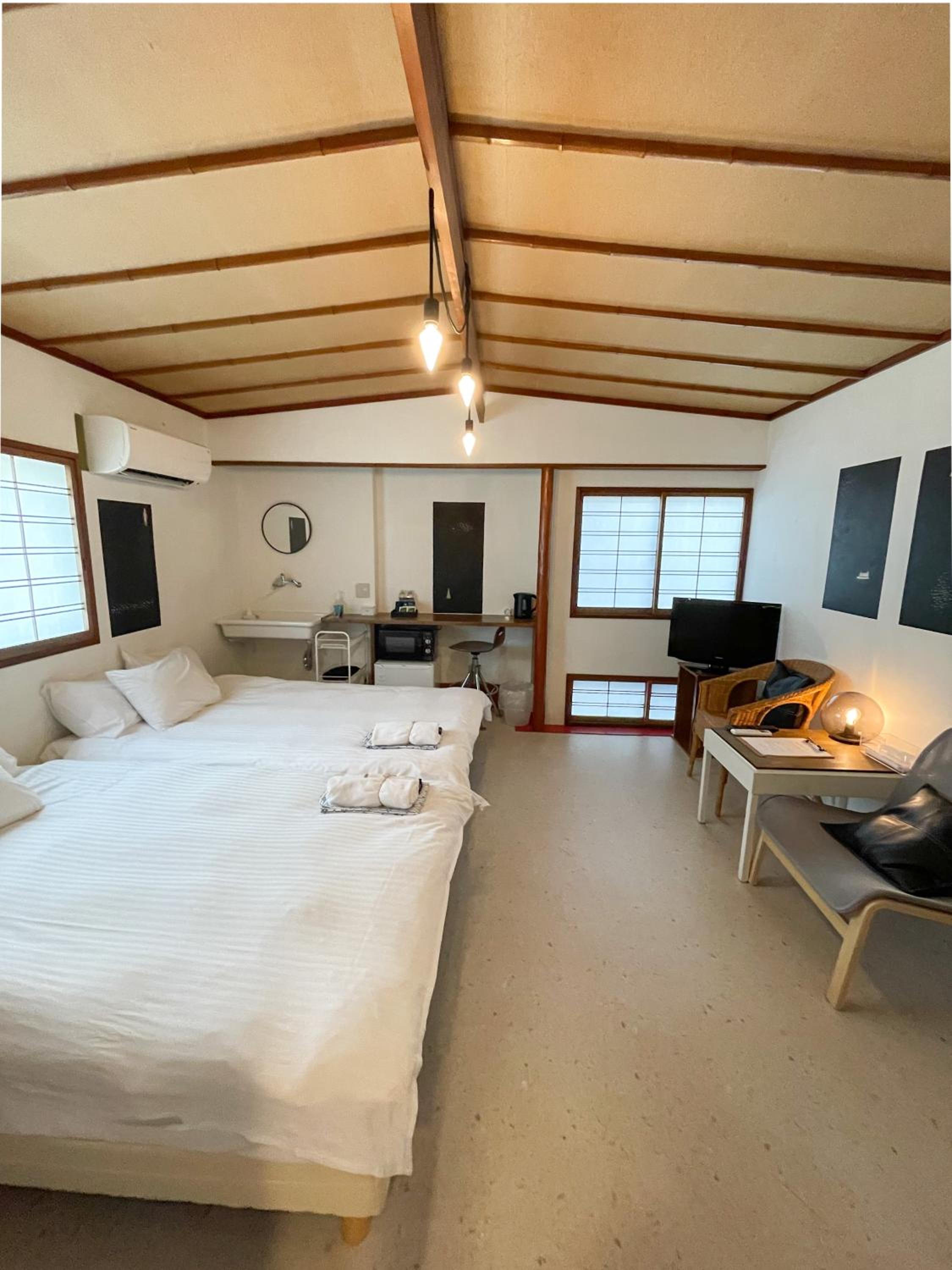 Twin Room with Private Bathroom - Non Smoking photo 1