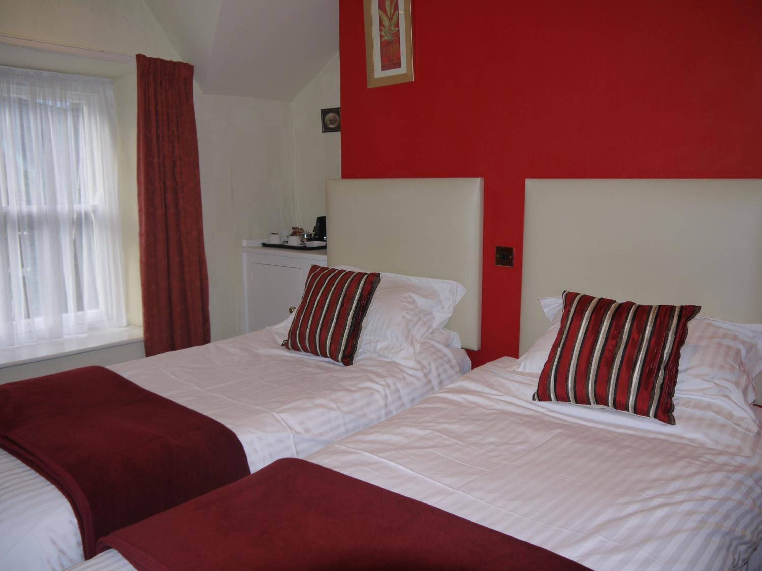 Ensuite Twin Room photo 1