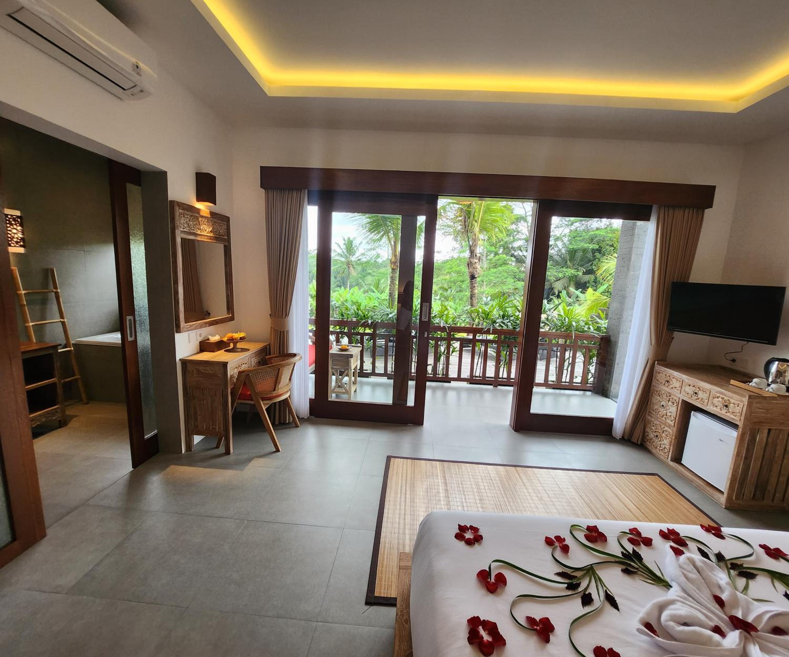 Suite Room - Photo 1