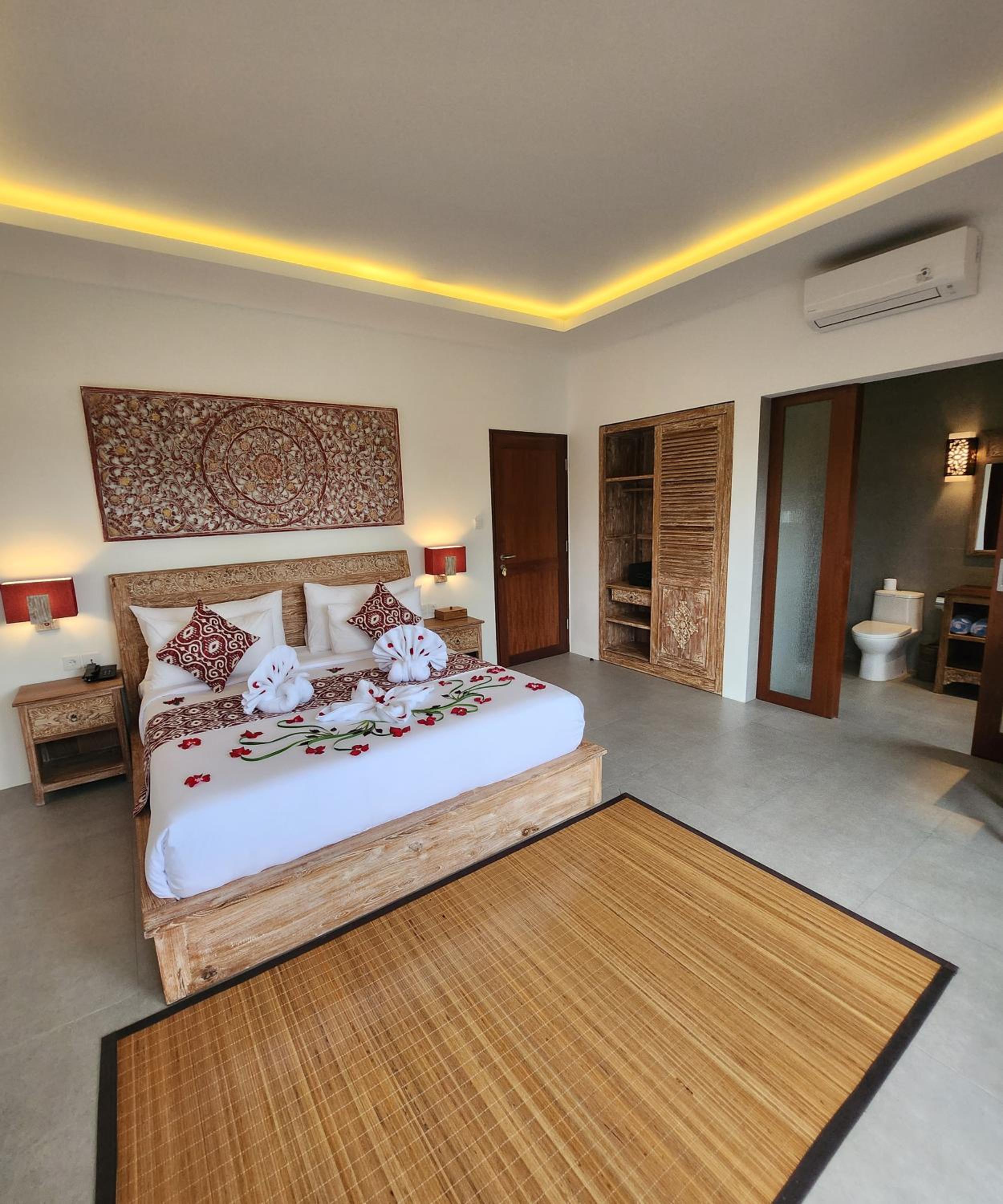 Suite Room - Photo 63