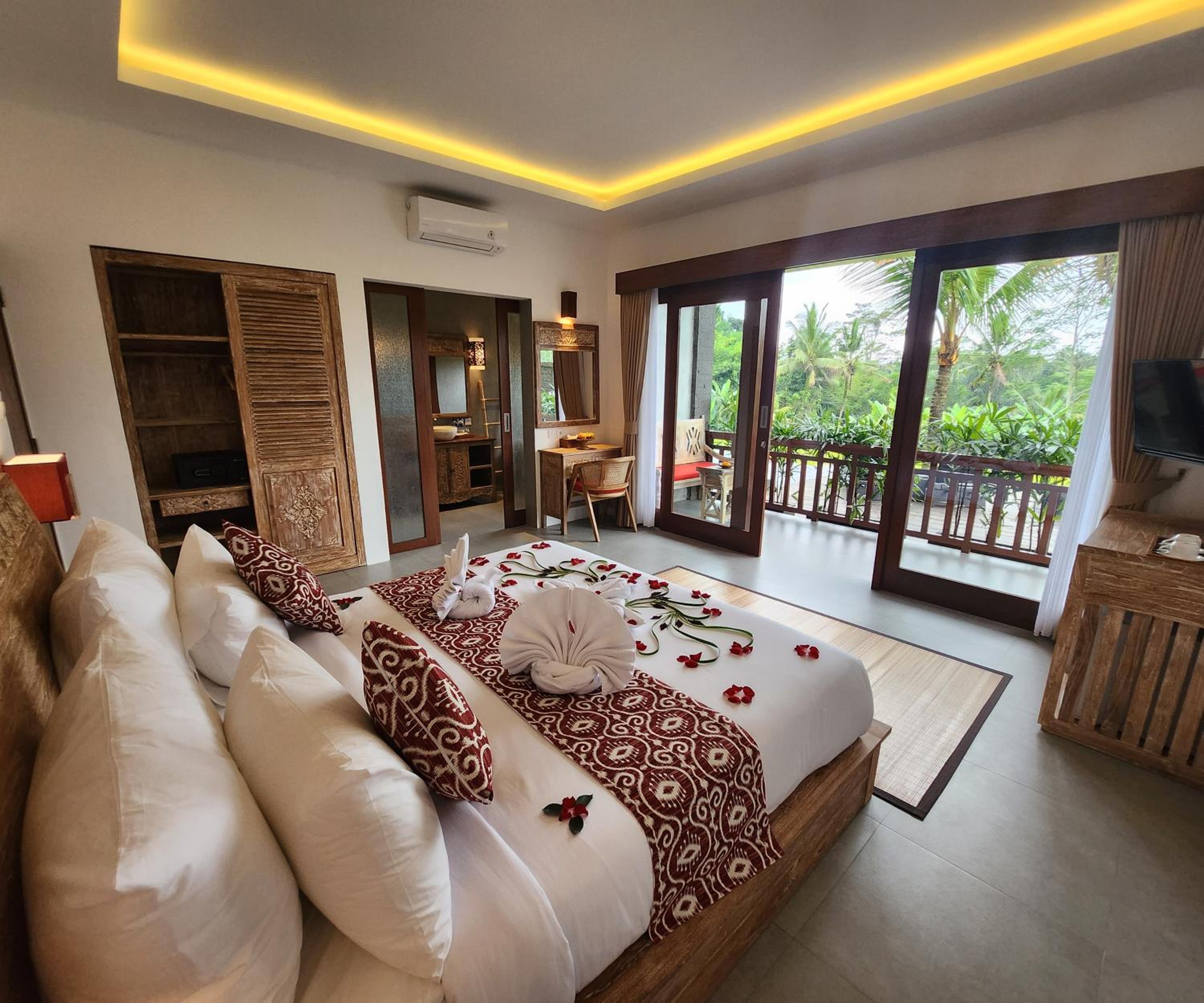 Suite Room - Photo 62