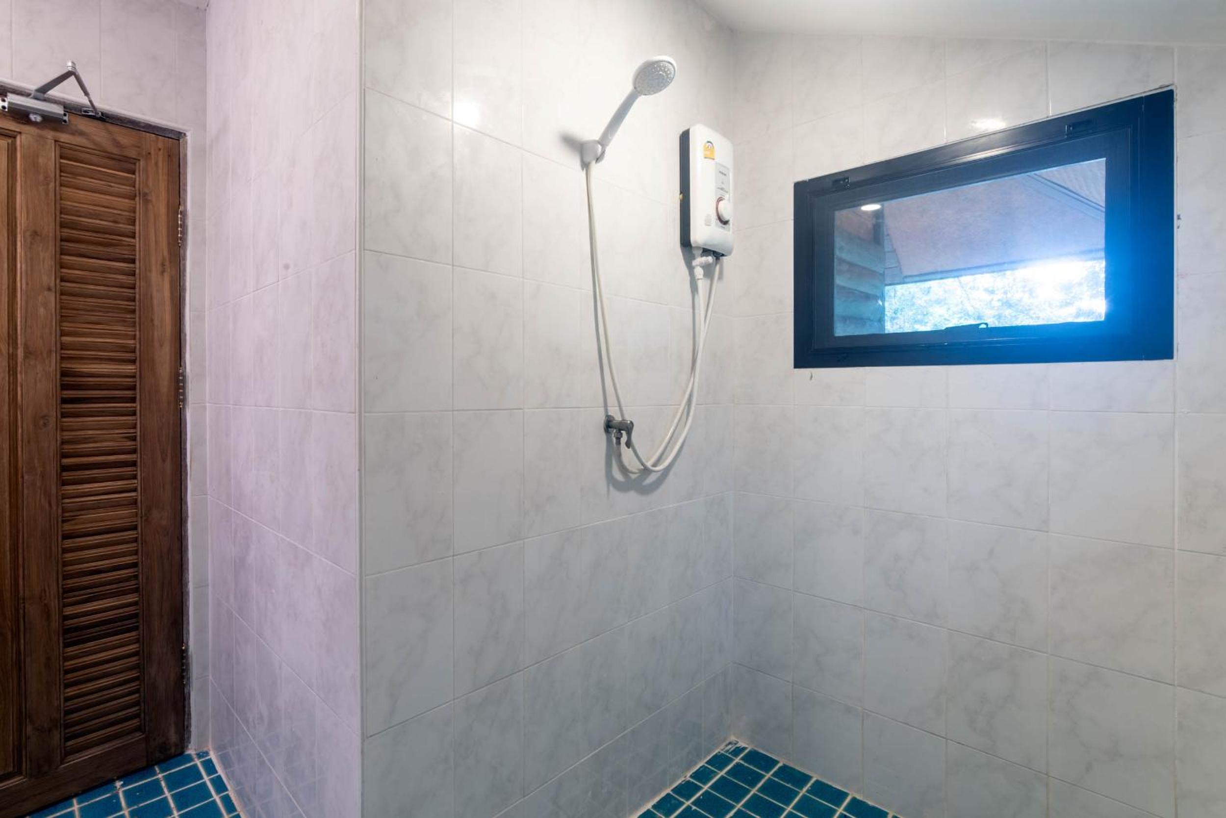 Deluxe Triple Room - Photo 2