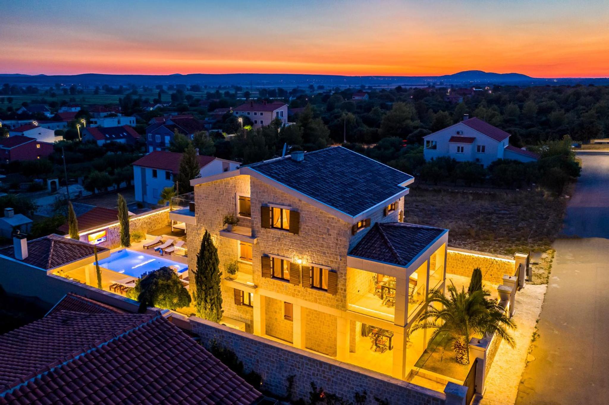 Villa photo 3